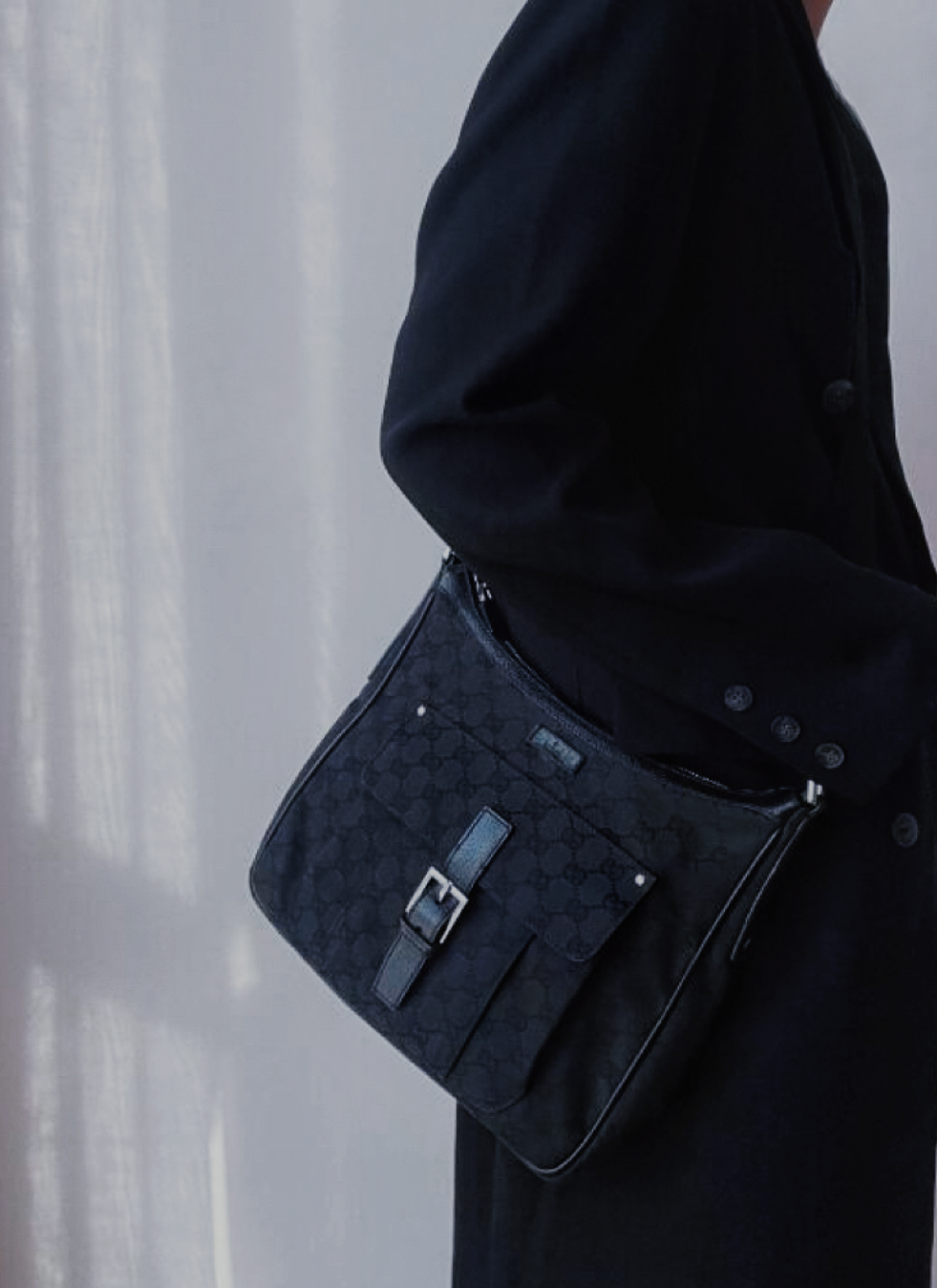 Pre-loved Gucci Black GG Canvas and Leather Crossbody Bag
