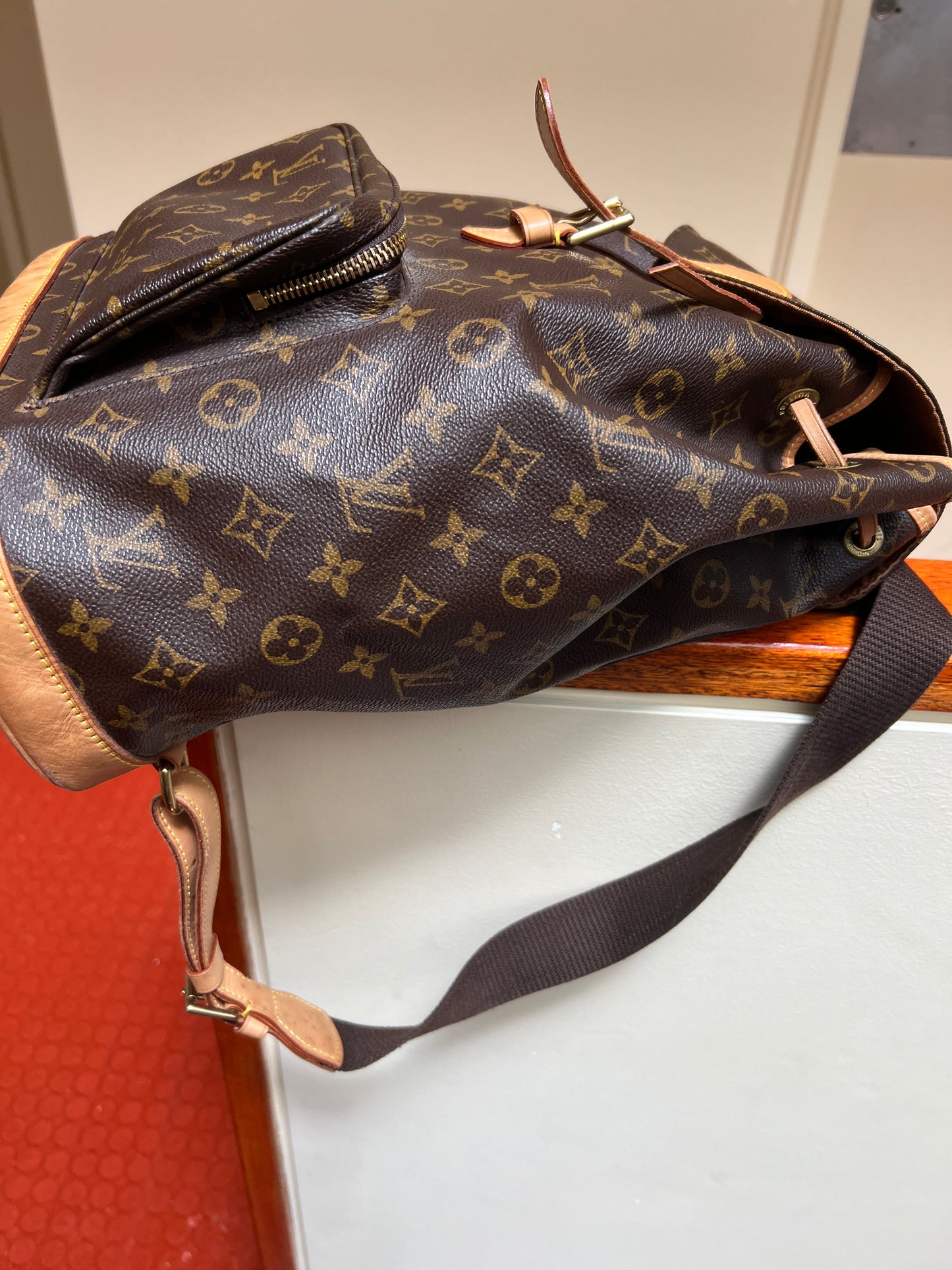 Pre-loved Louis Vuitton Backpack Monogram Montsouris GM Brown Men's Women's 2000