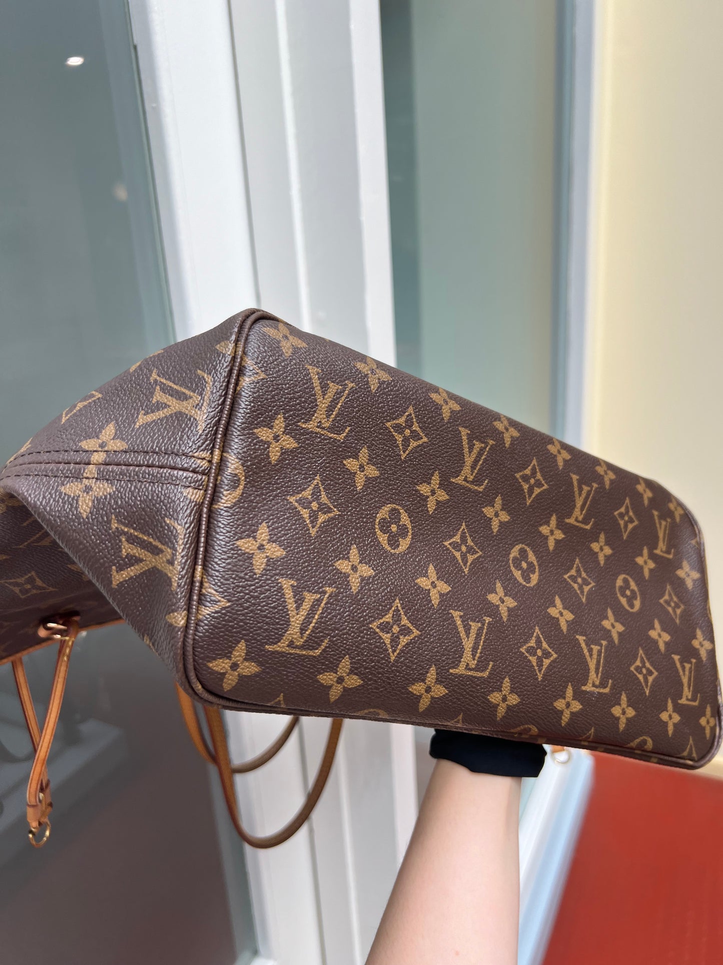 Pre-loved Louis Vuitton Neverfull Leather Tote MM Monogram 2014