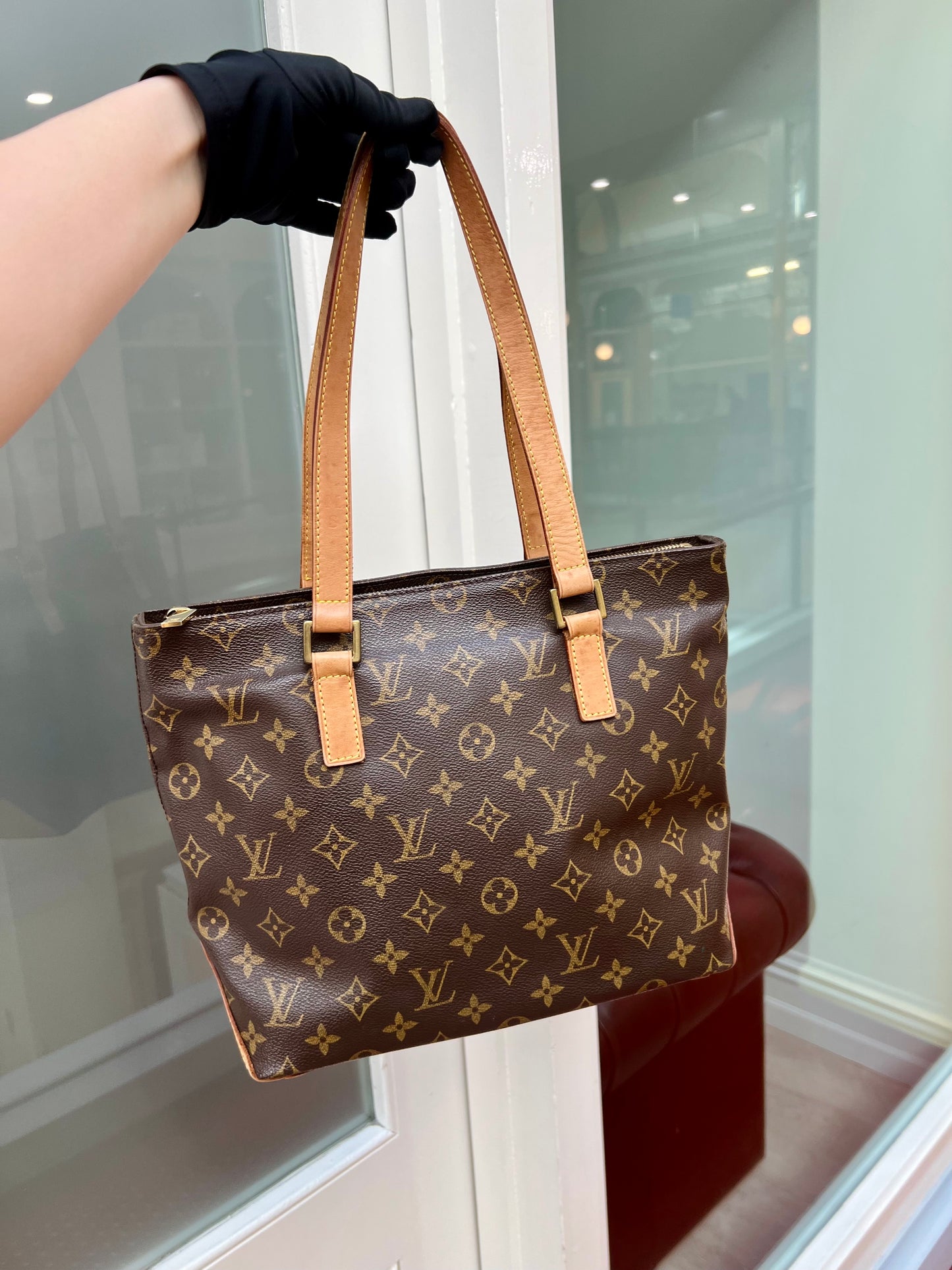 Pre-loved Louis Vuitton
Brown Monogram Cabas Piano Bag 2001