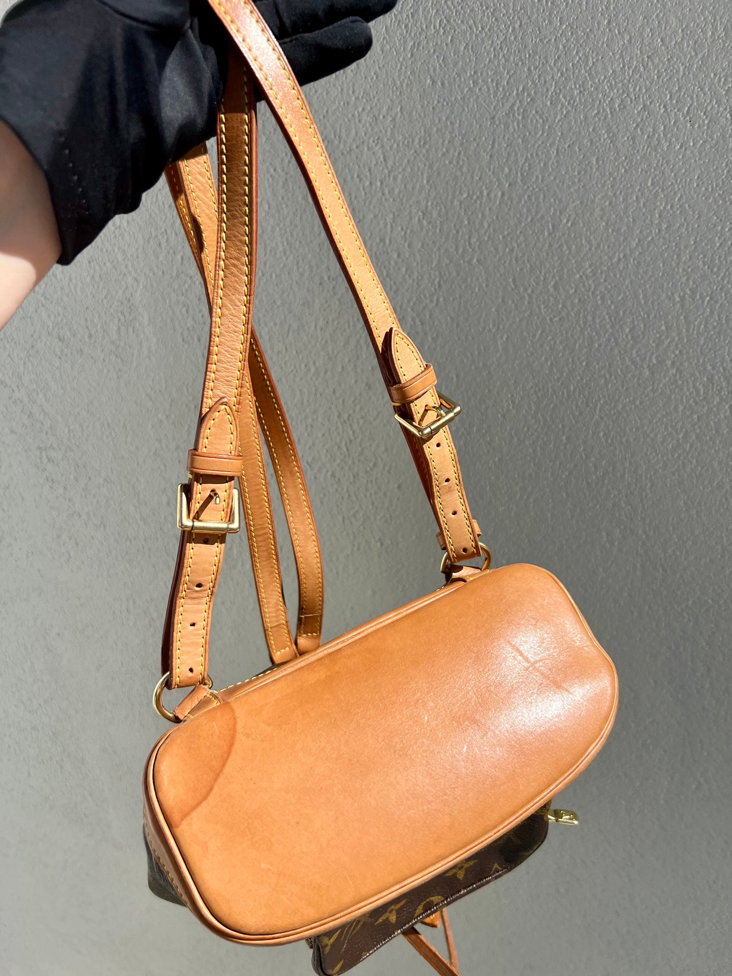 Pre-loved LOUIS VUITTON Monogram PM Montsouris Backpack 1997
