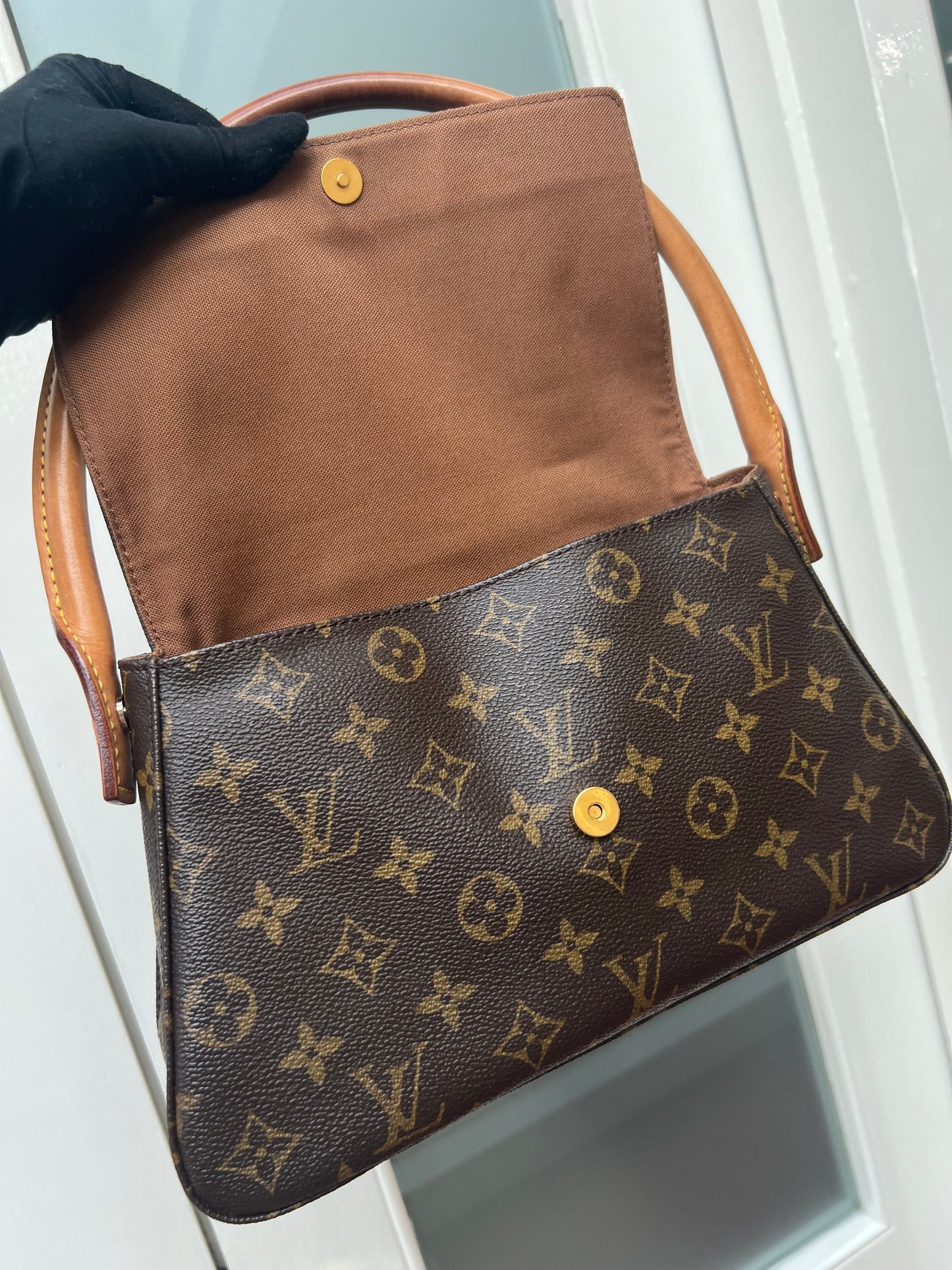 Pre-loved Louis Vuitton Looping PM Handbag Monogram 2001
