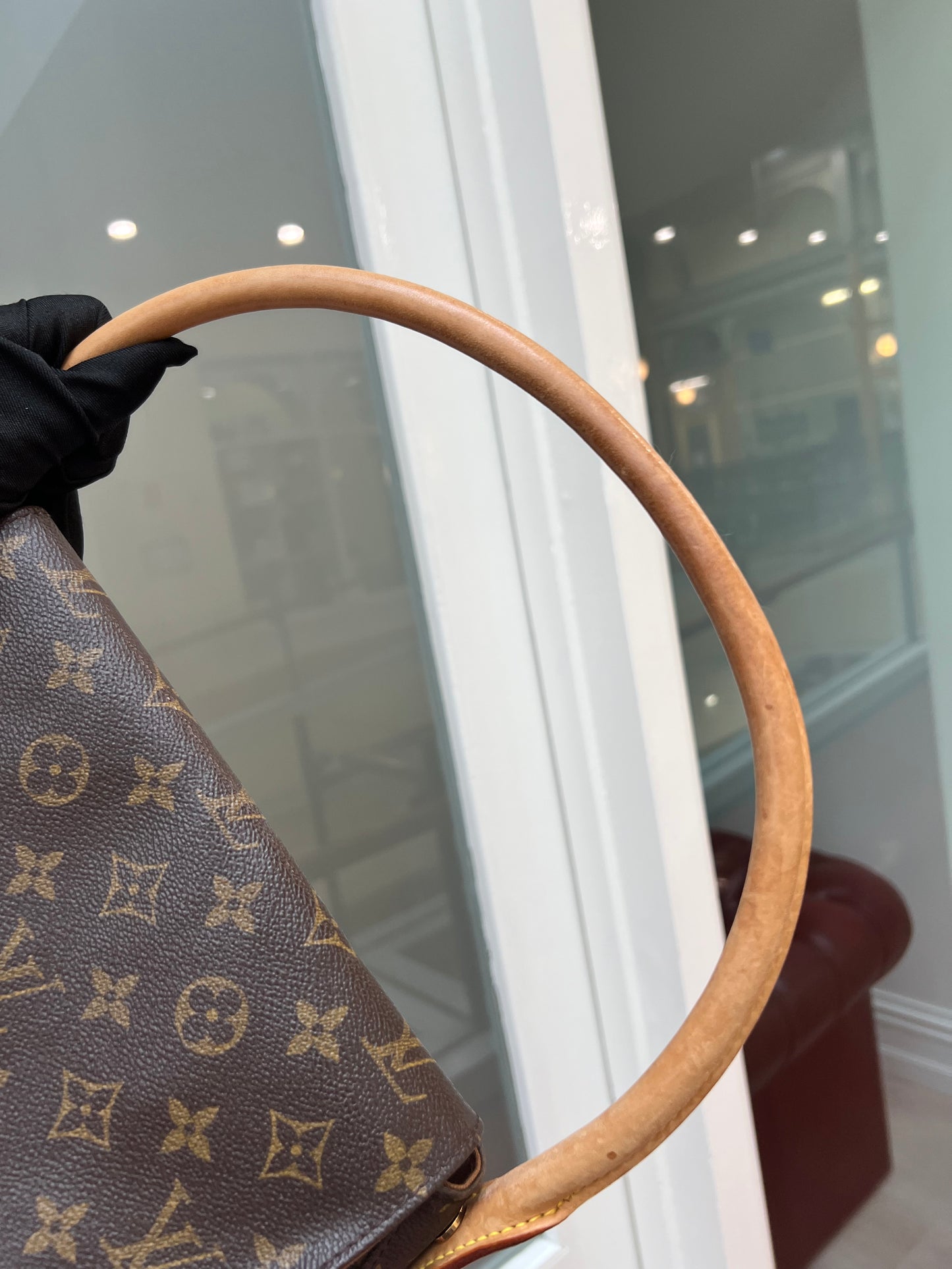 Pre-loved Louis Vuitton Looping PM Handbag Monogram 2003