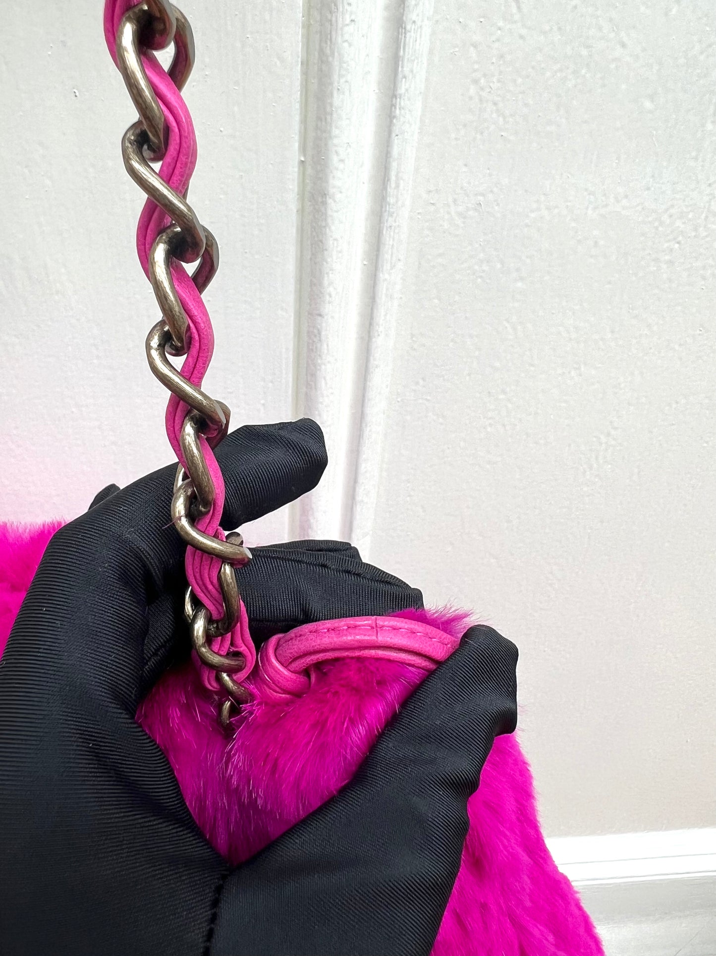 Pre-loved Chanel Fuchsia Pink Rabbit Fur Chain Shoulder Bag