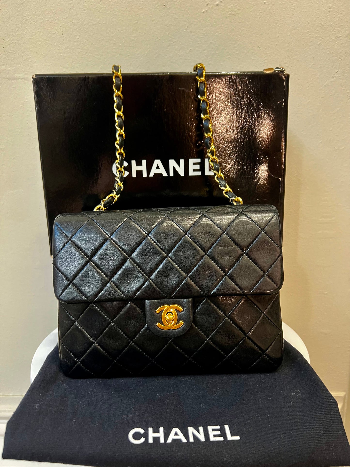 Pre-loved Chanel Vintage Mini Classic Flat 20cm Lambskin Shoulder Bag 90s