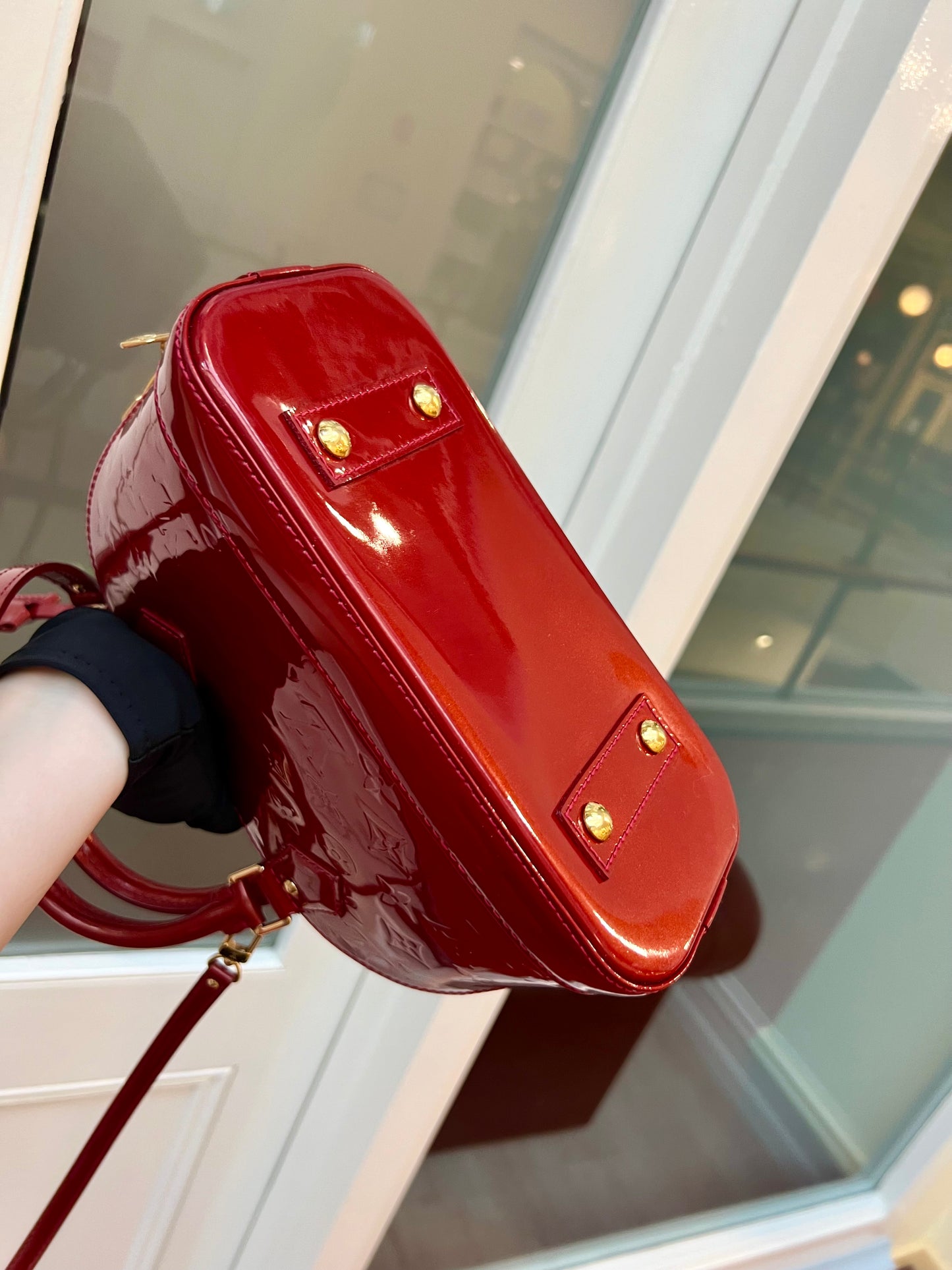 Pre-Owned Louis Vuitton
Alma BB two-way handbag 2013