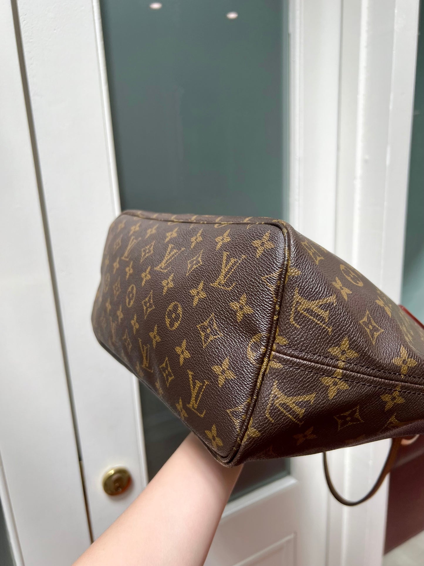 Pre-loved Louis Vuitton Neverfull Leather Tote MM Monogram