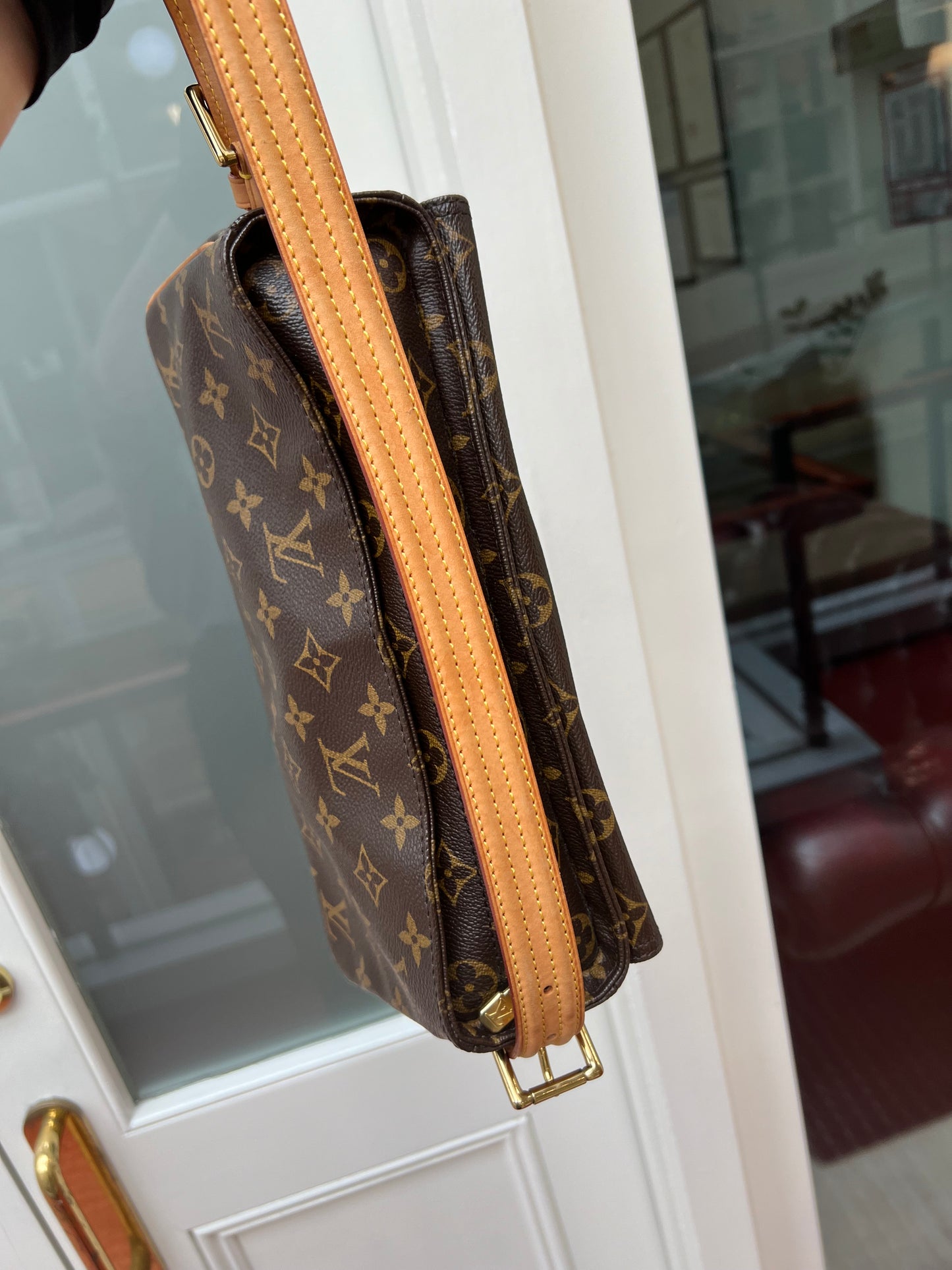 Pre-owned Louis Vuitton Viva Cite Handbag Brown Monogram 2006