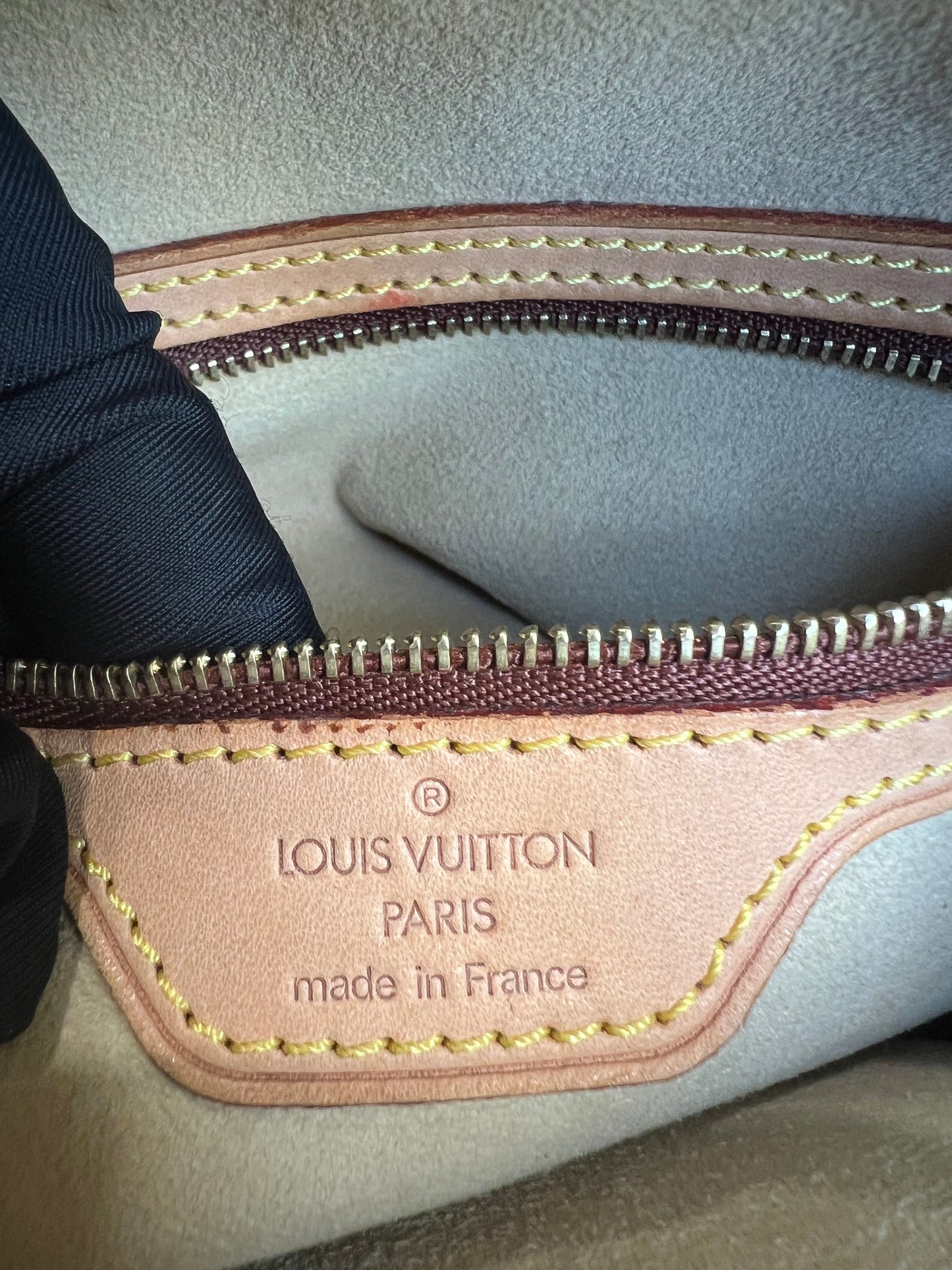 Pre-loved Louis Vuitton Looping Leather Handbag Monogram GM 2004
