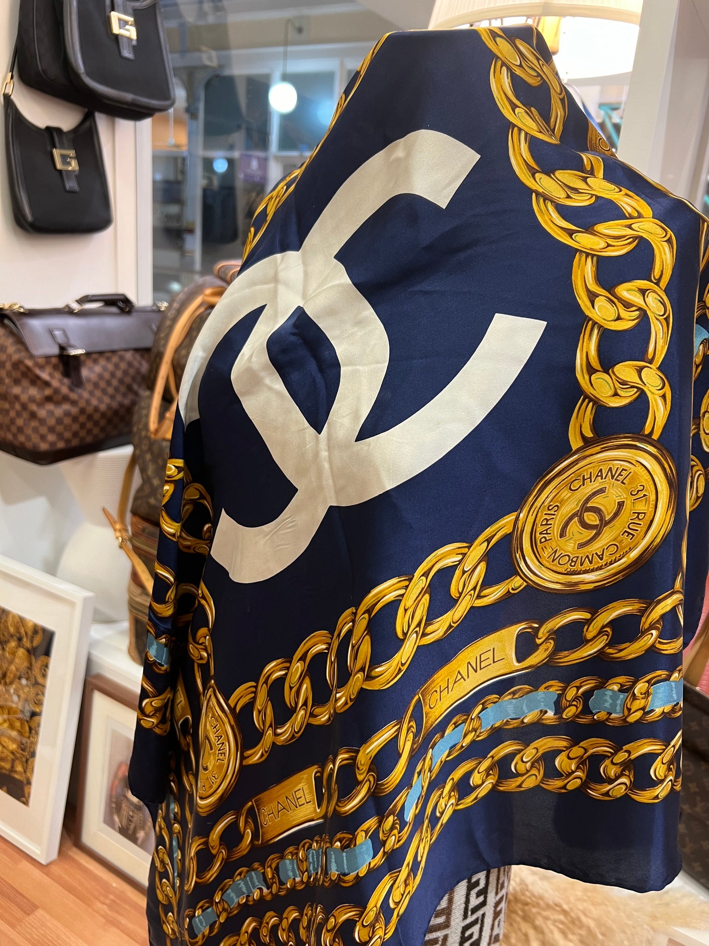 Pre-owen Vintage Chanel CC Logo Scraf Gold Chain Links Silk 1990s