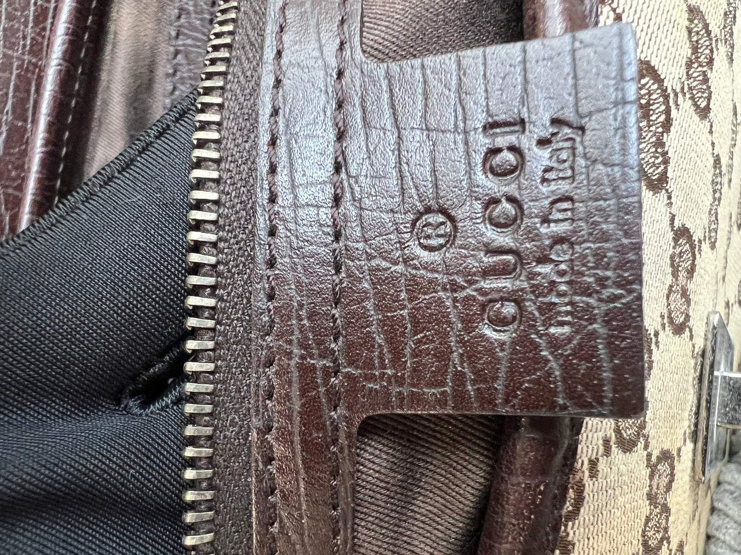 Pre-loved Gucci by Tom Ford Brown Bullet Bag Bamboo Lock Flap S/S 2003