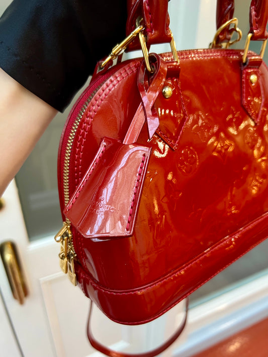 Pre-Owned Louis Vuitton
Alma BB two-way handbag 2013