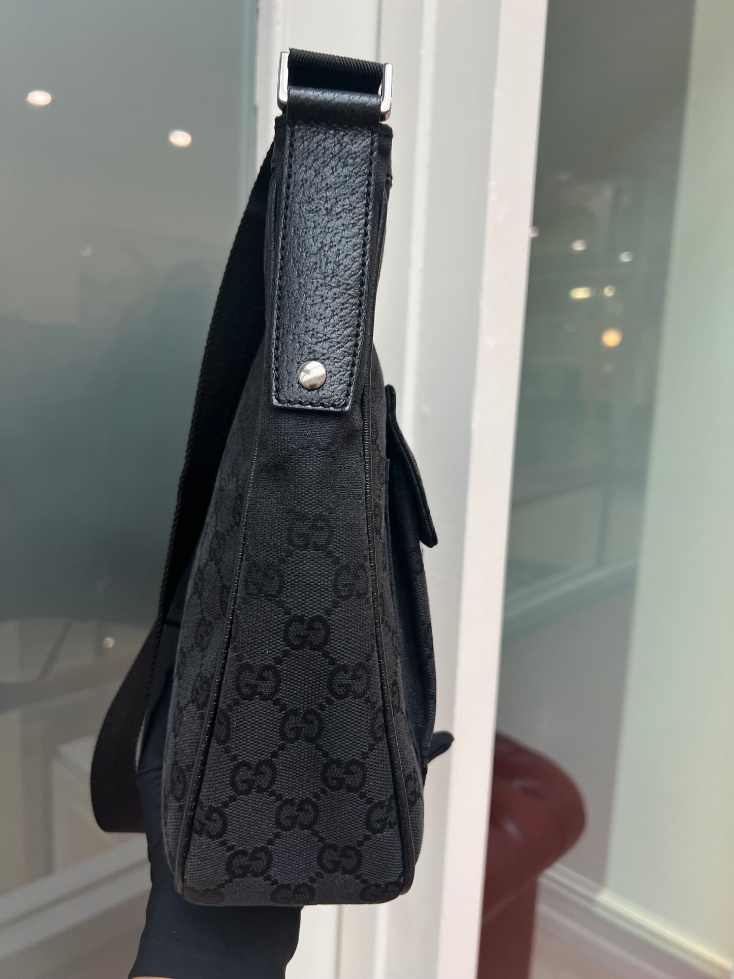 Pre-loved Gucci Black GG Canvas and Leather Crossbody Bag