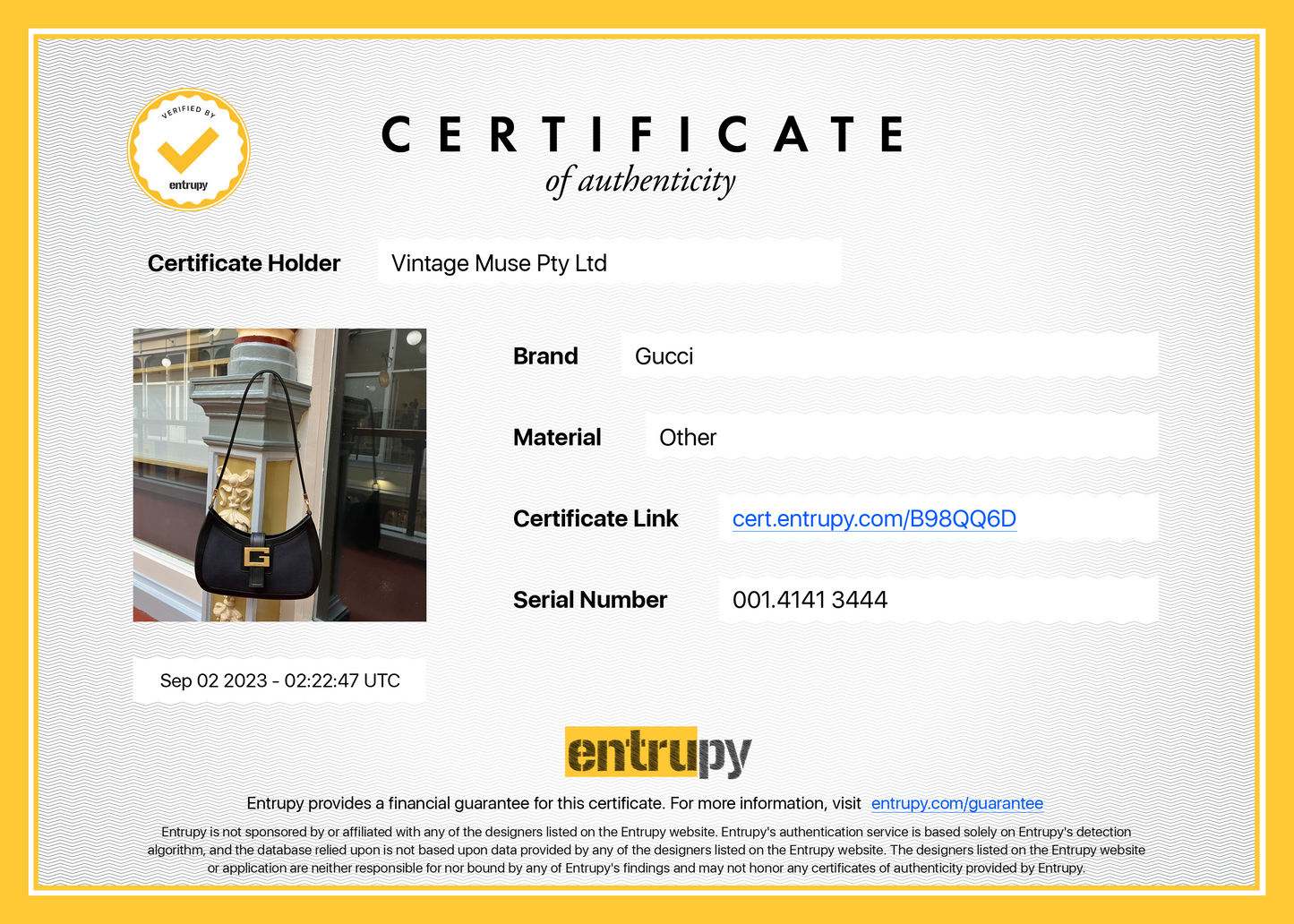 Pre-Loved Gucci
Square G Shoulder bag with Gold hardware