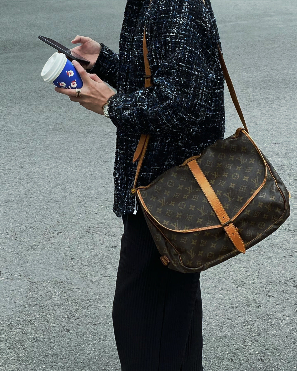 Pre-loved Louis Vuitton Monogram Saumur Crossbody Bag GM 90s