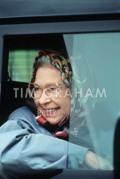 Pre-loved Hermès Vintage Silk Scarf EPERON D'OR By Henri D'origny