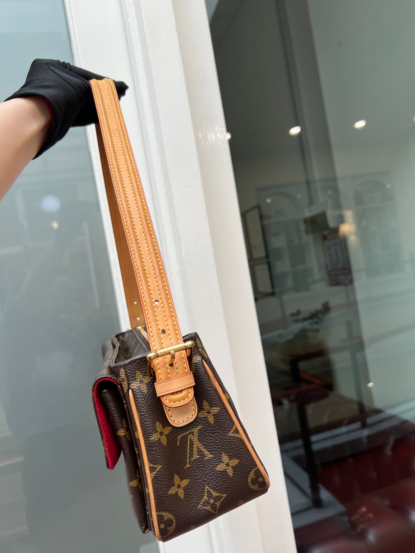 Pre-owned Louis Vuitton Viva Cite Handbag Brown Monogram 2006