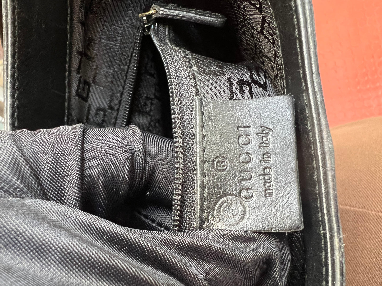 Pre-loved Gucci Canvas logo-appliqué G-plaque Shoulder Bag Black