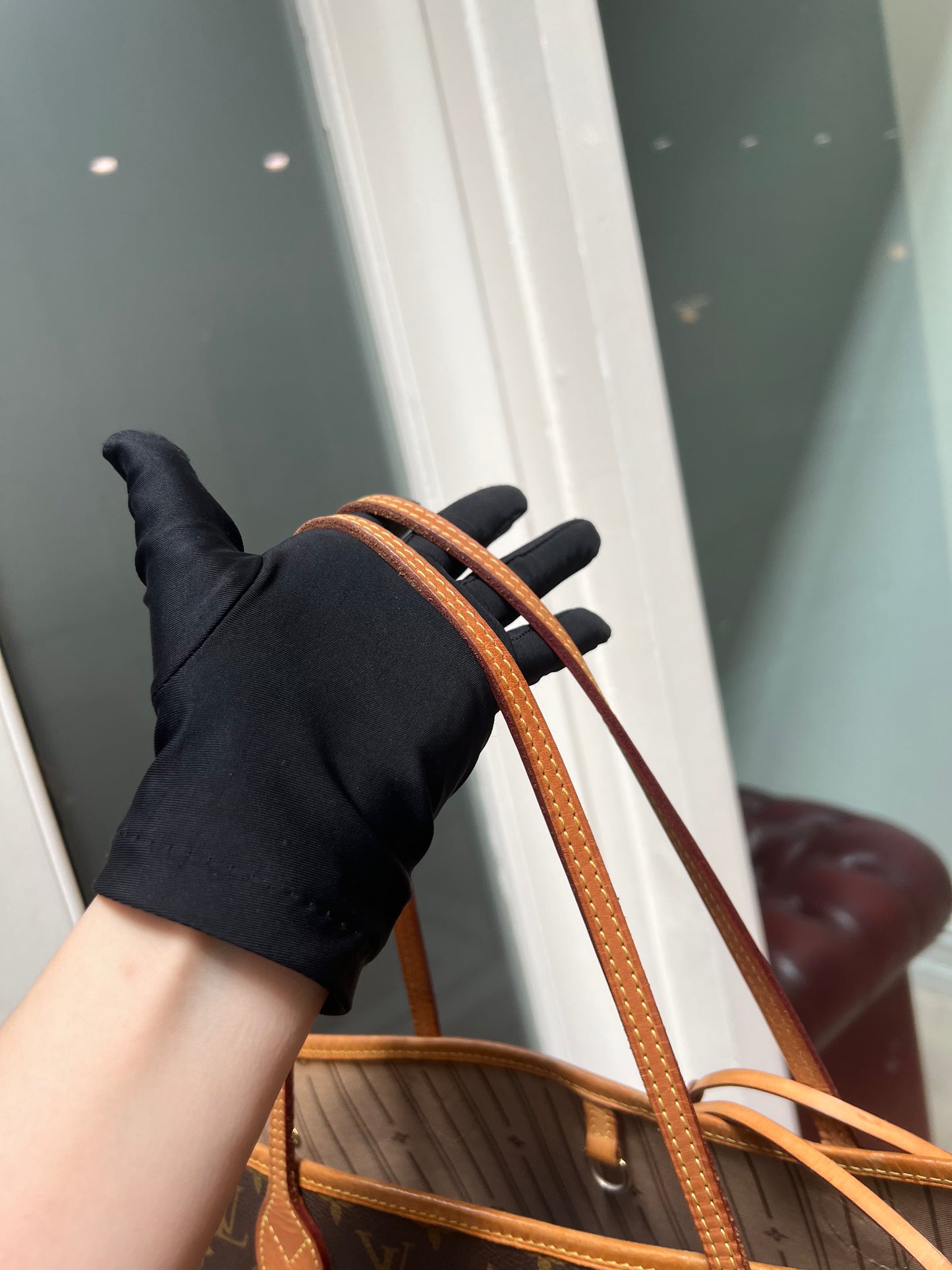 Pre-loved Louis Vuitton Neverfull Leather Tote MM Monogram