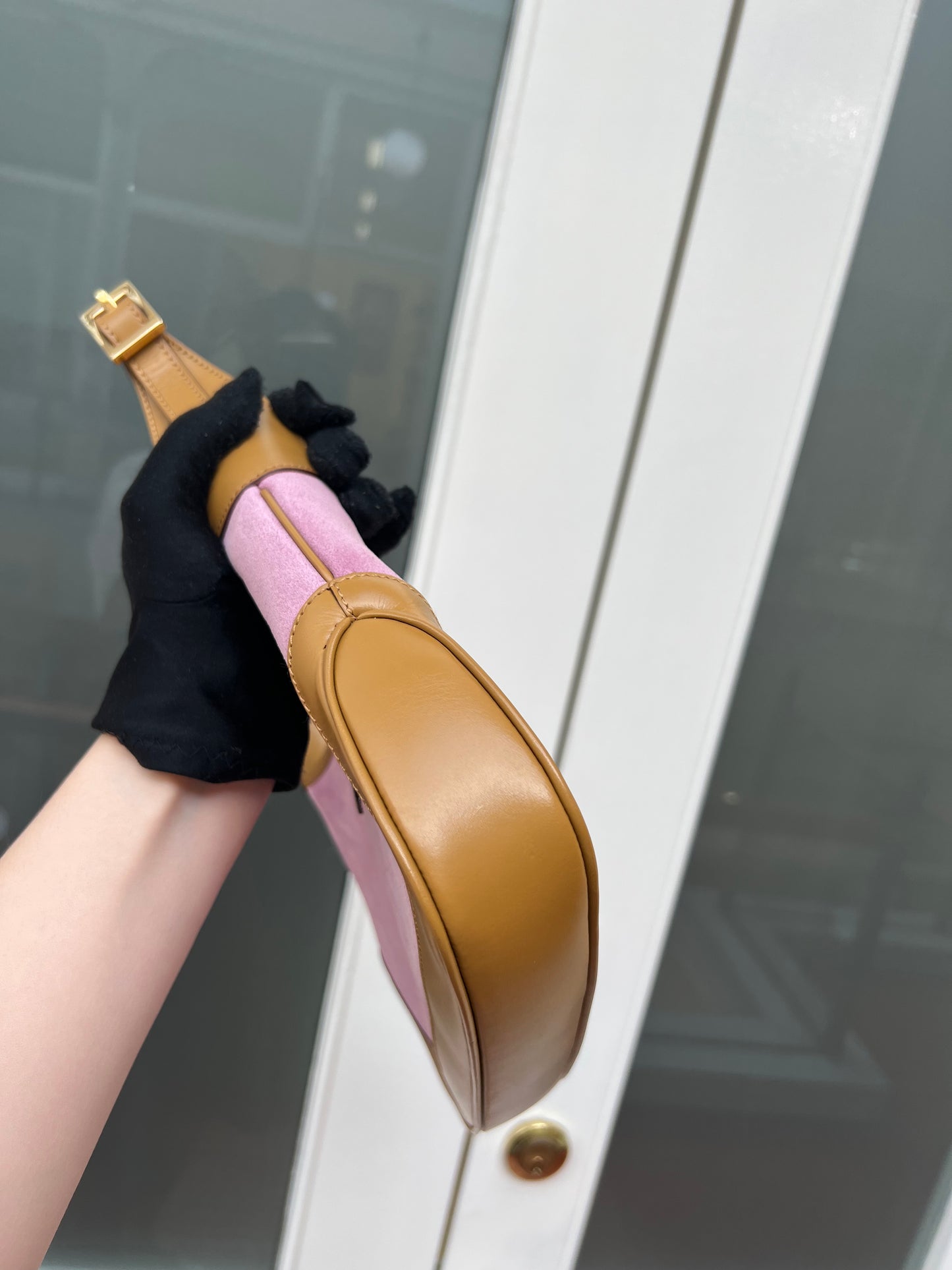 Pre-loved Gucci Vintage Pink Jackie Suede Bag With Gold Hardware Small