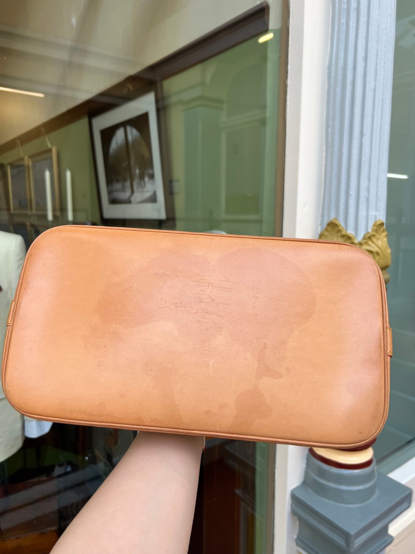 Pre-loved Louis Vuitton Alam Leather Handbag PM 32cm 1995