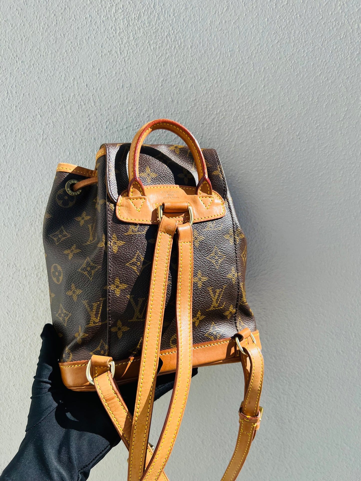 Pre-loved LOUIS VUITTON Monogram PM Montsouris Backpack 1997