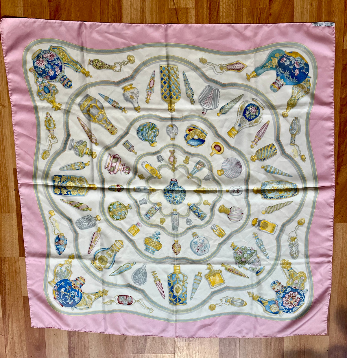 Pre-loved Hermès Pink & Multicolor 'Qu'importe Le Flacon' Silk Scarf 90