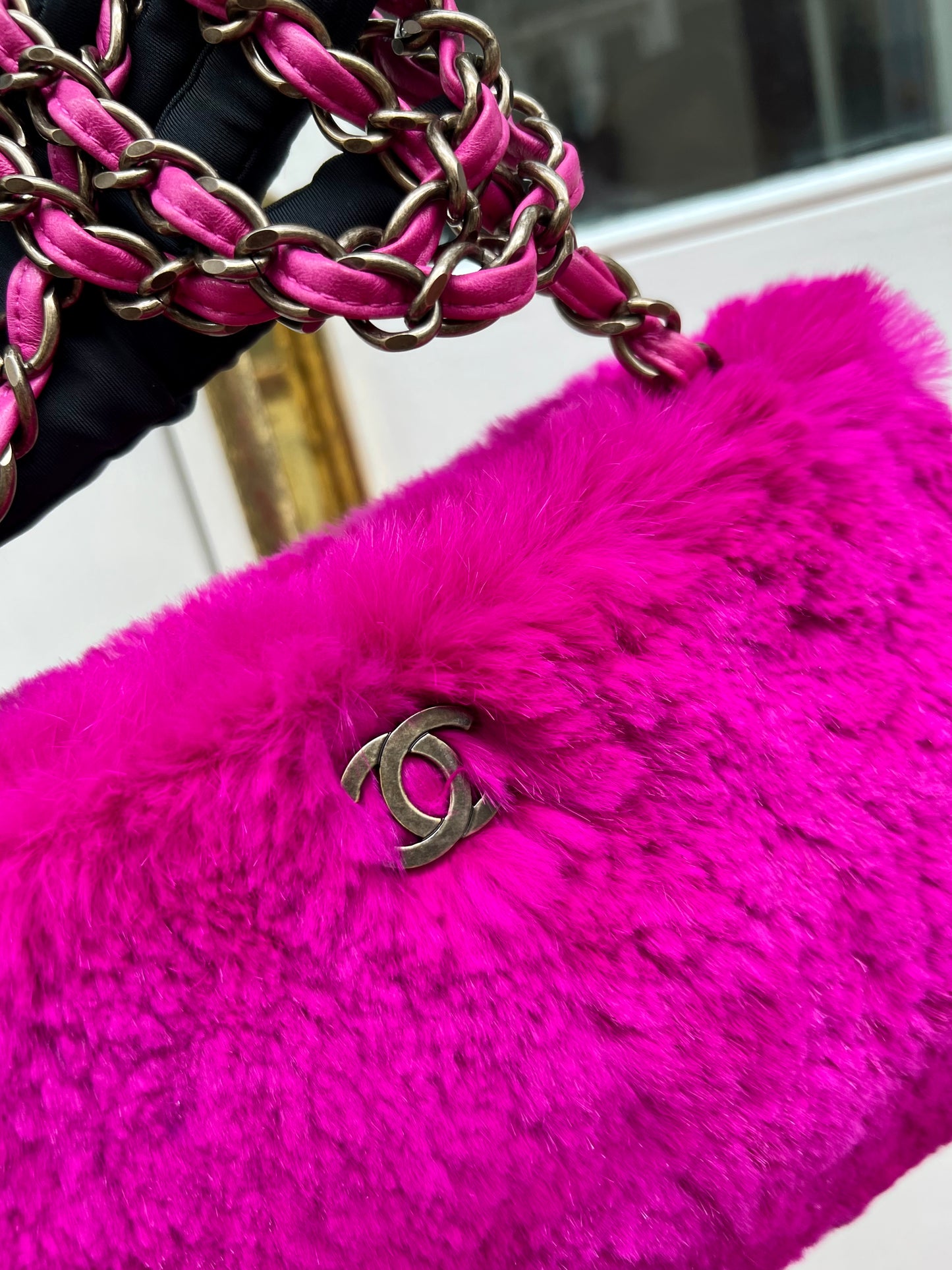 Pre-loved Chanel Fuchsia Pink Rabbit Fur Chain Shoulder Bag