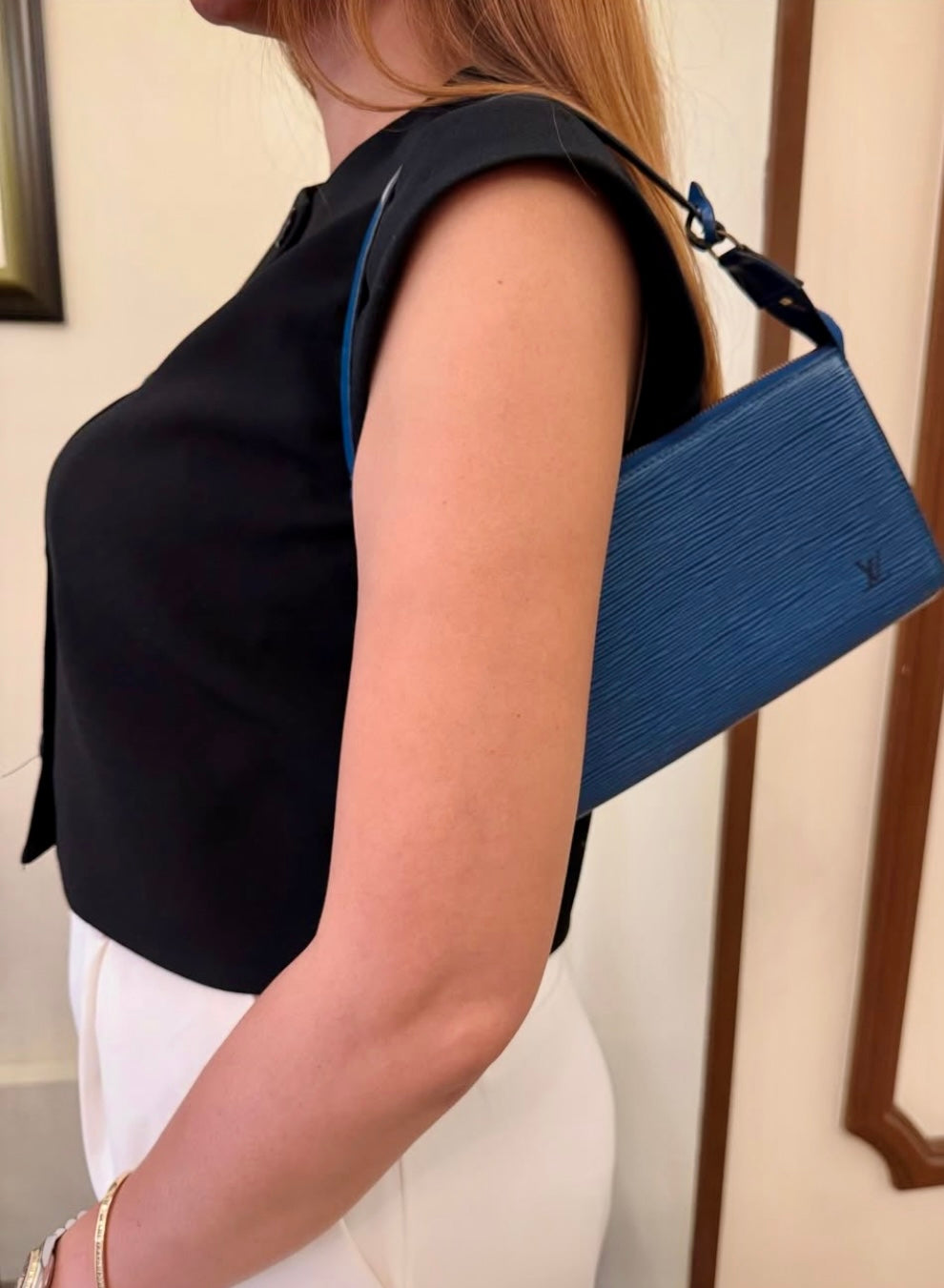 Pre-loved Louis Vuitton Pochette Accessoire EPI Leather Handbag Blue 1996