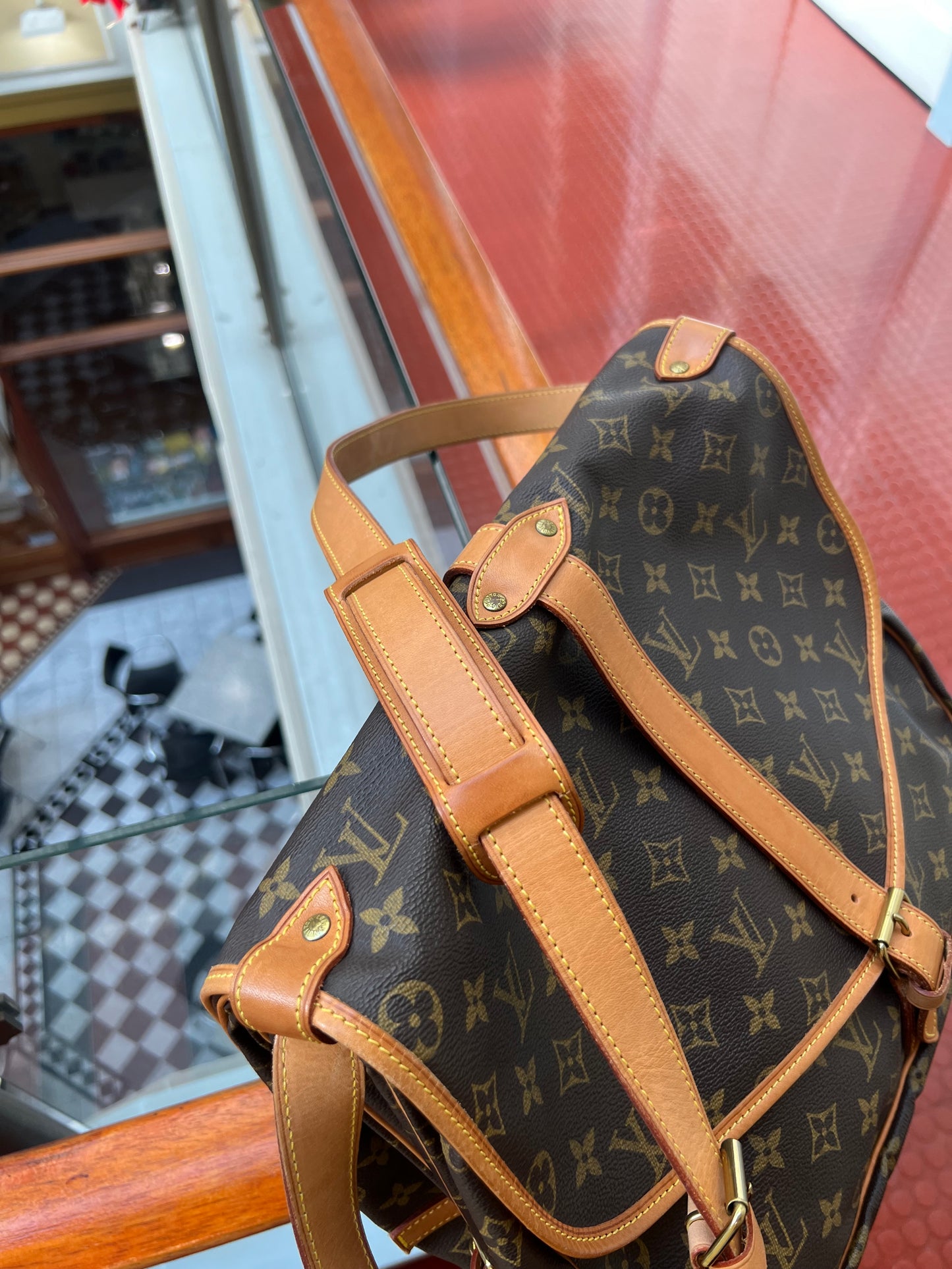 Pre-loved Louis Vuitton Monogram Saumur Crossbody Bag GM 1998