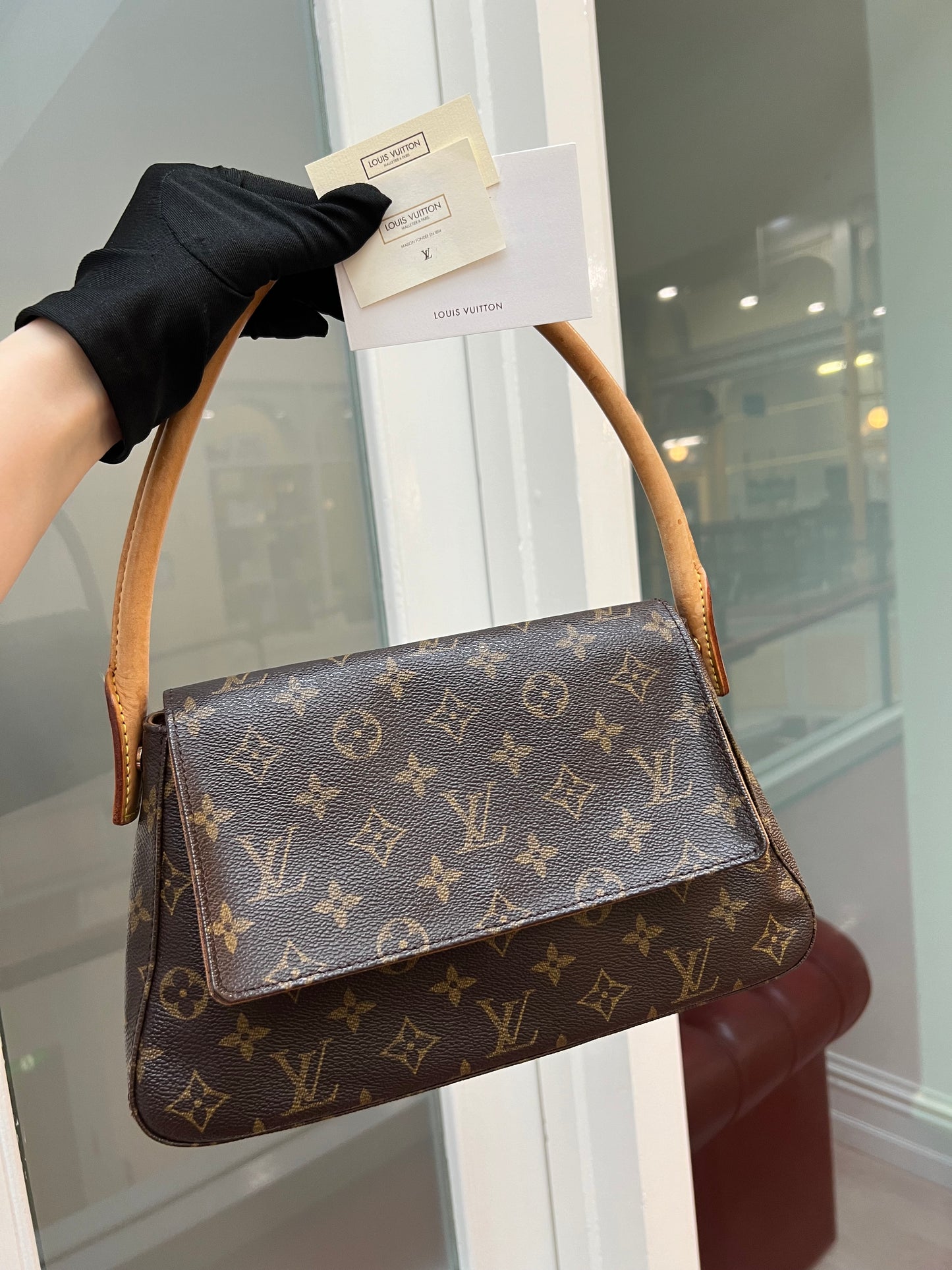 Pre-loved Louis Vuitton Looping PM Handbag Monogram 2003