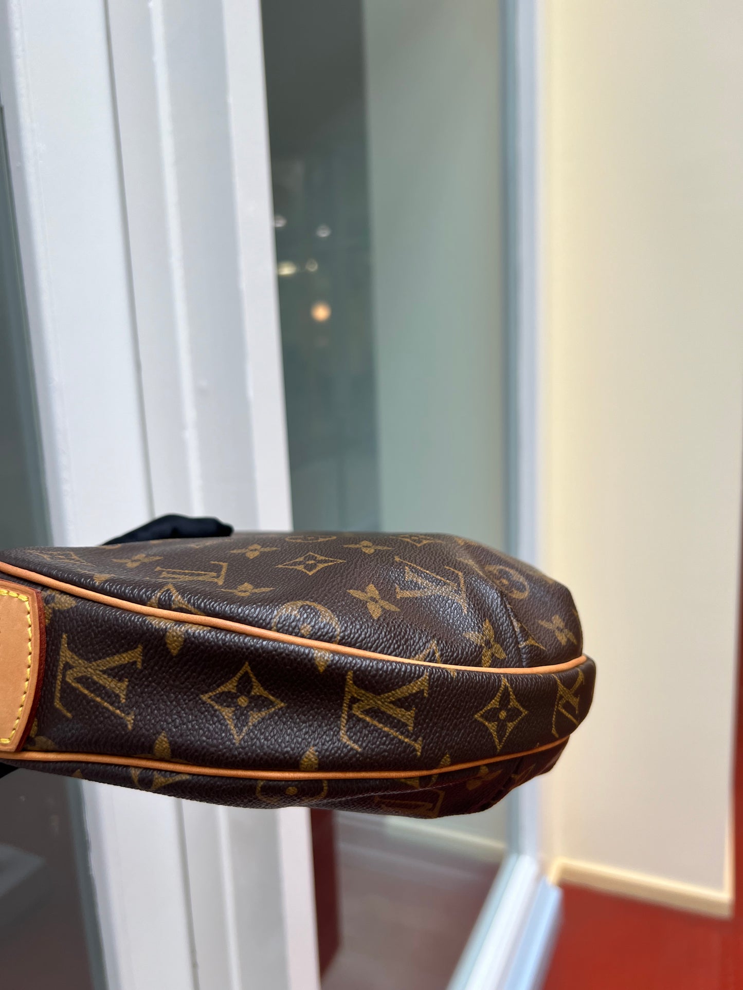 Pre-owned Louis Vuitton Croissant mm Shoulder Bag - Brown 2003