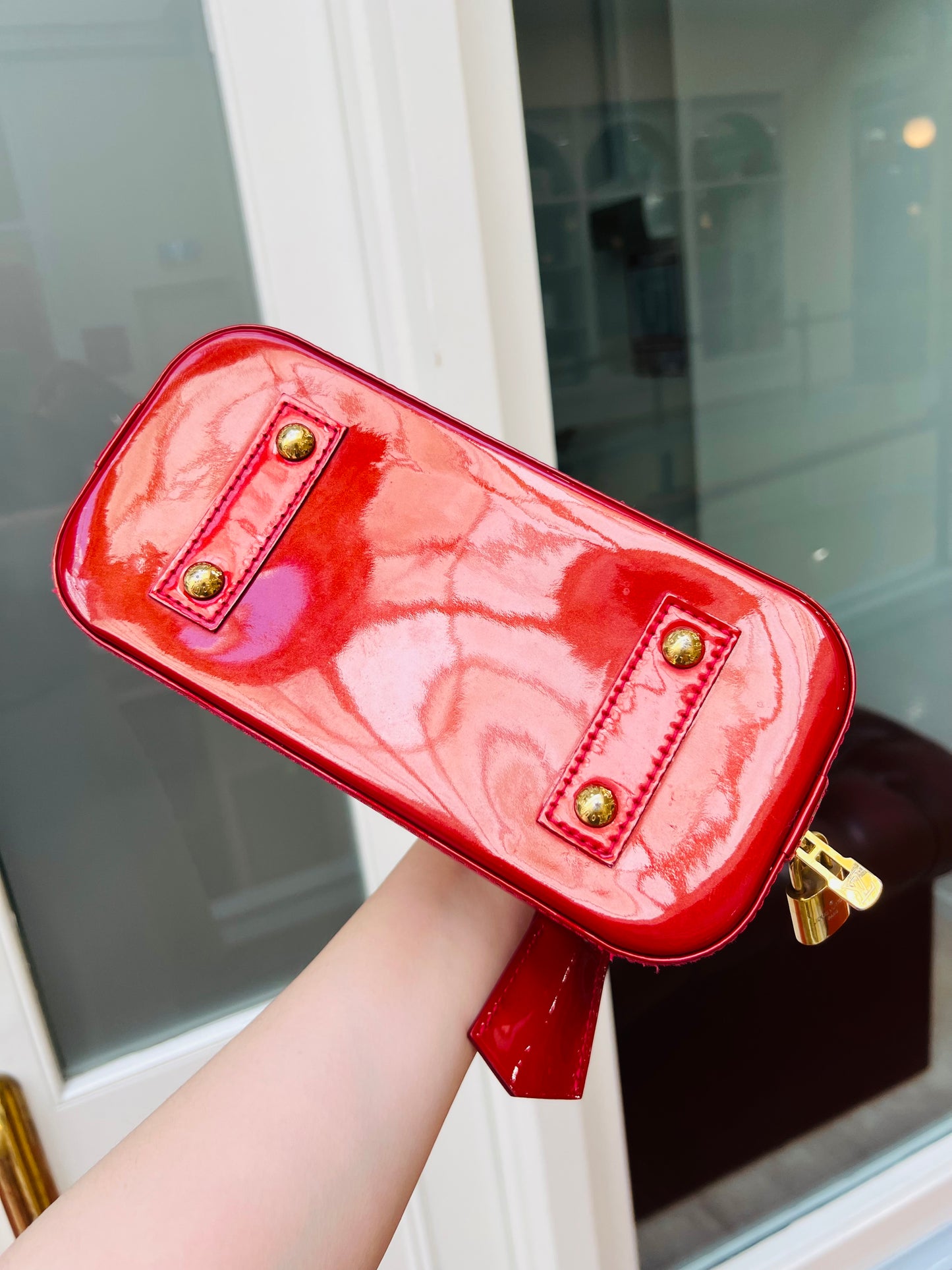 Pre-Owned Louis Vuitton Alma BB two-way handbag 2013