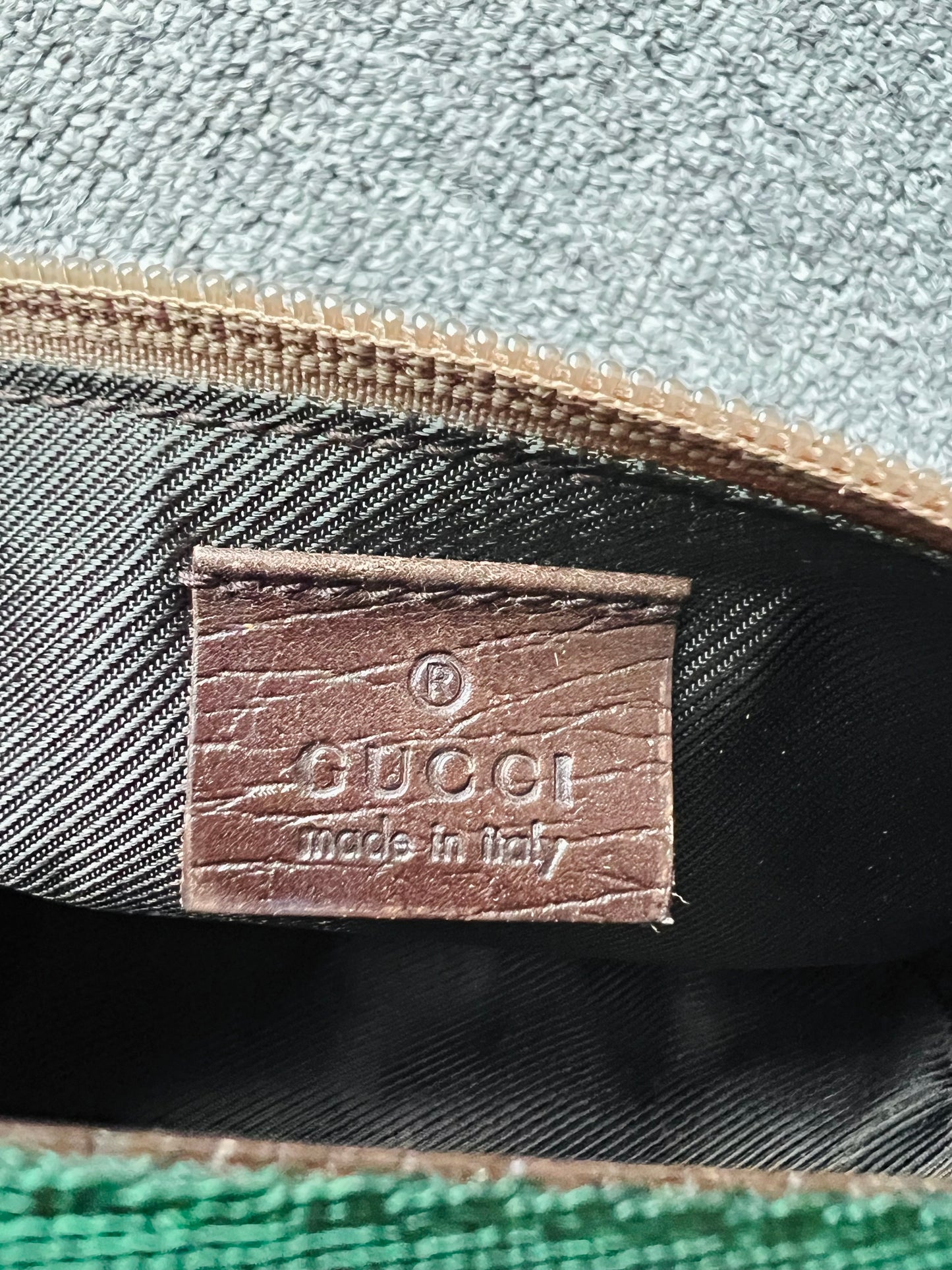 Pre-loved Gucci vintage GG Canvas Boat Baguette Bag