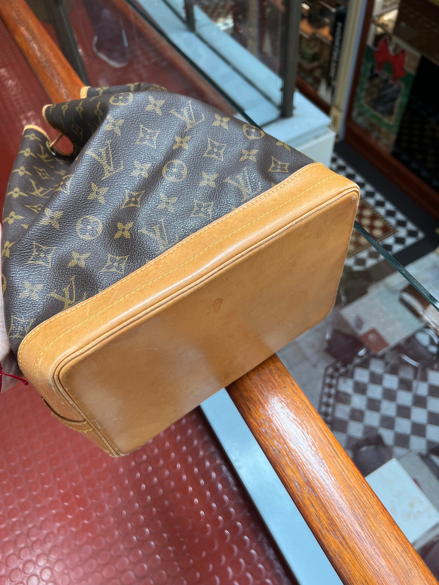 Pre-loved Louis Vuitton Monogram Canvas Noe Handbag 1996