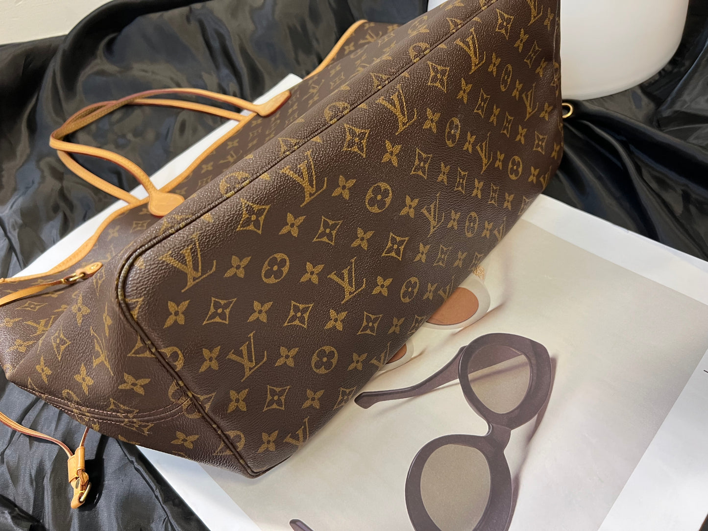 Pre-loved Louis Vuitton Neverfull Leather Tote GM Monogram