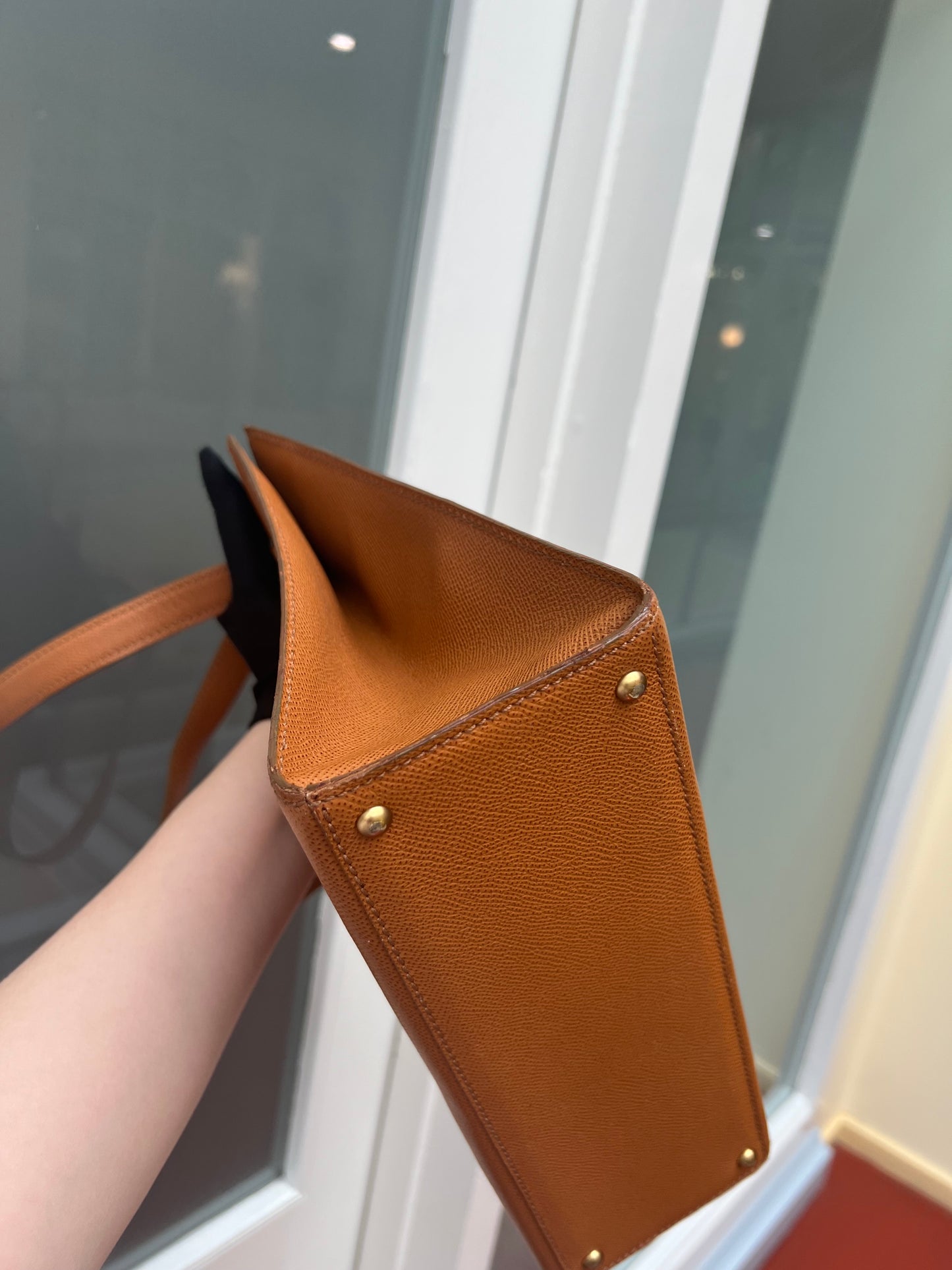 Pre-loved Chanel Caviar Shoulder Tote Bag Caramel