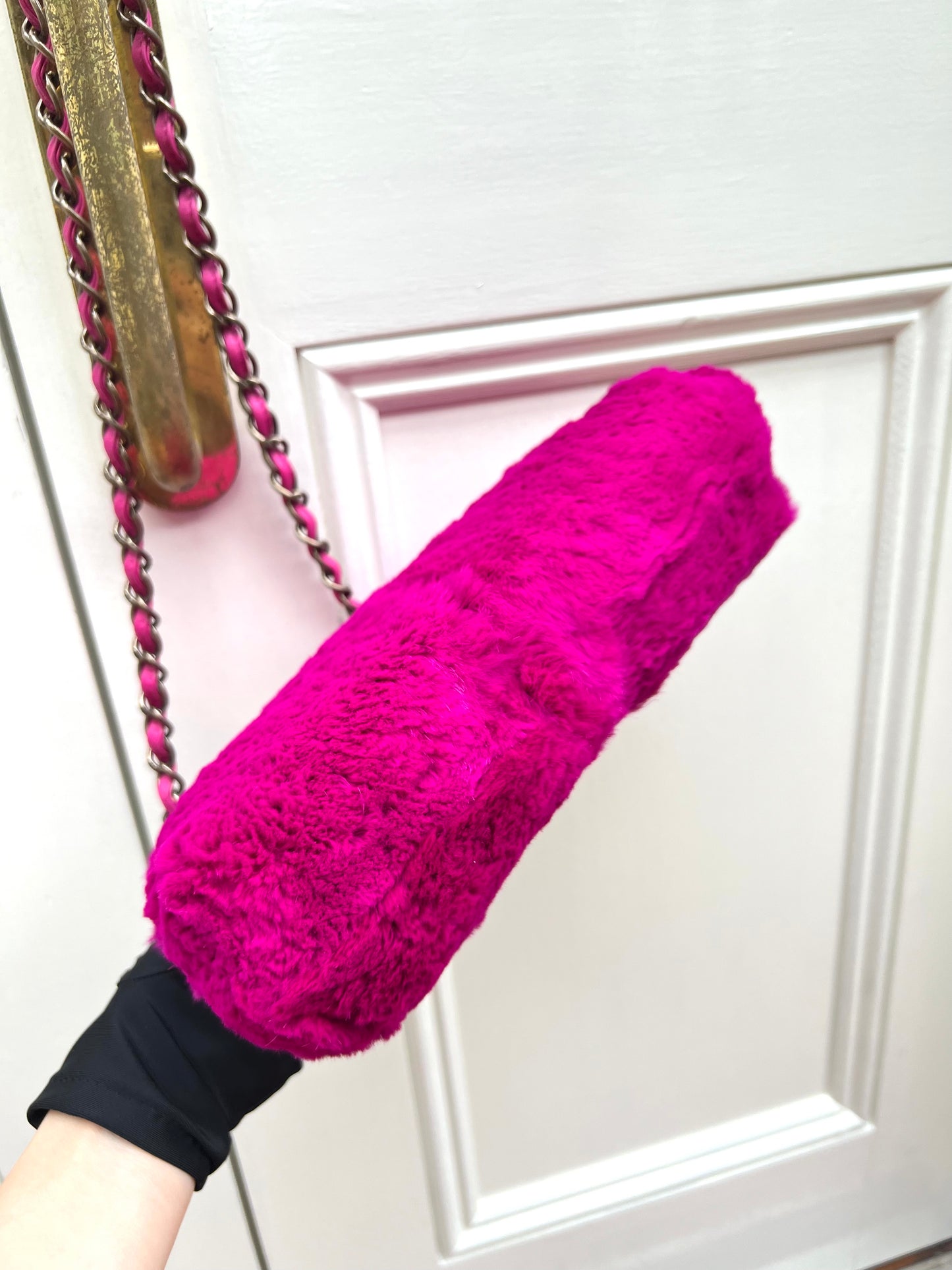 Pre-loved Chanel Fuchsia Pink Rabbit Fur Chain Shoulder Bag