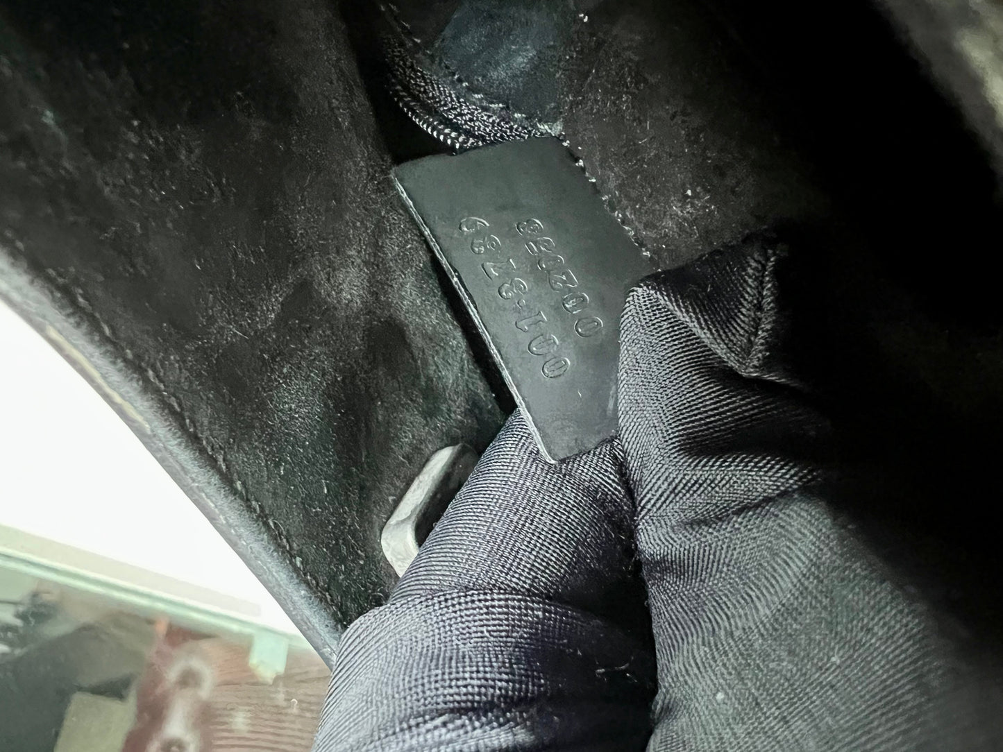 Pre-loved Gucci Black Bamboo Leather Shoulder Bag Red