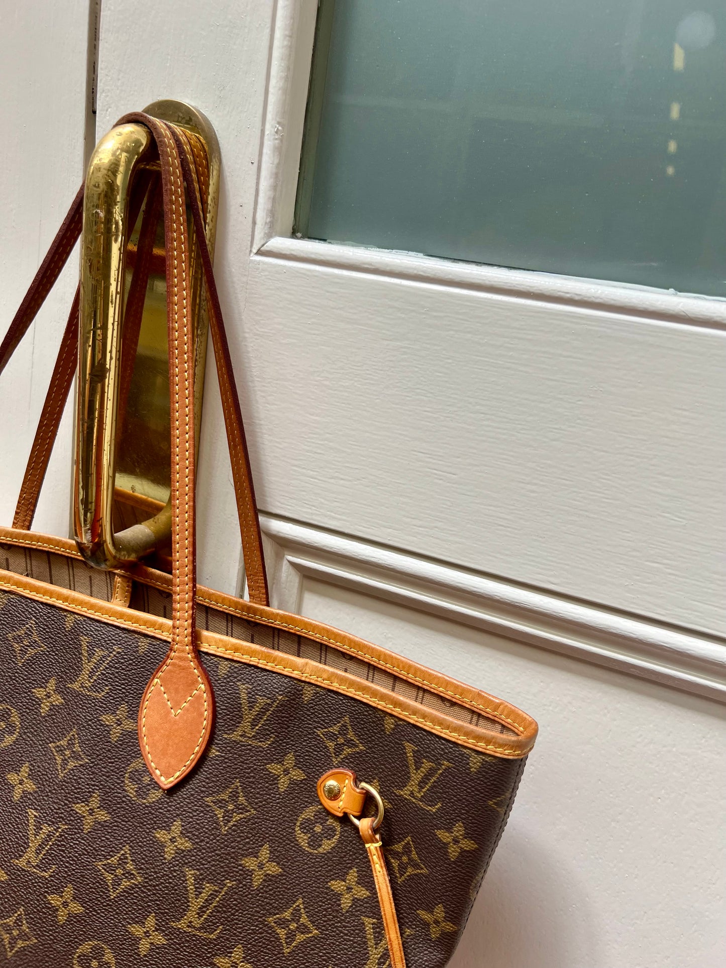 Pre-loved Louis Vuitton Neverfull Leather Tote MM Monogram