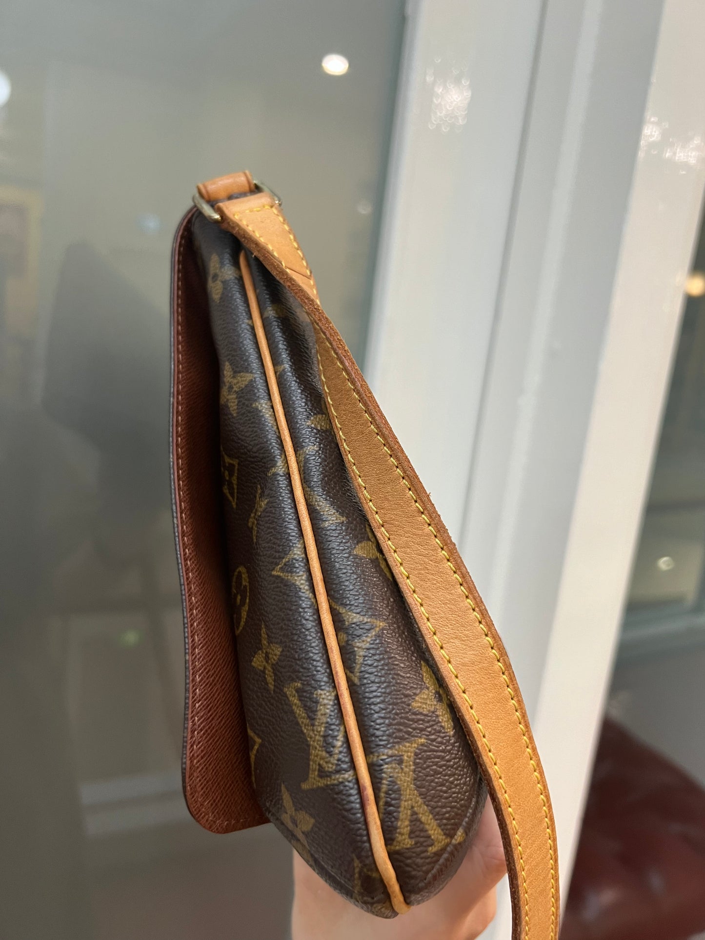 Pre-owned Louis Vuitton
Musette Salsa crossbody bag 2004
