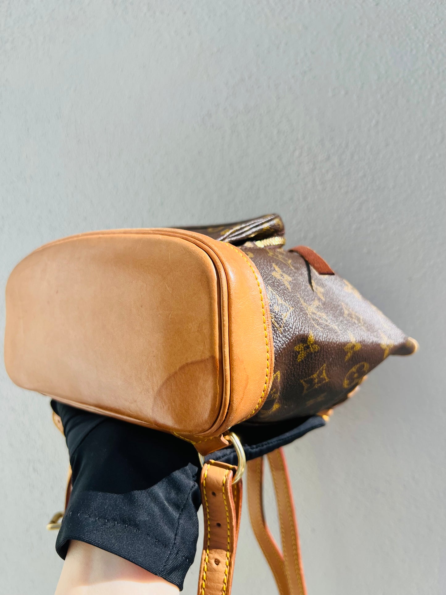 Pre-loved LOUIS VUITTON Monogram PM Montsouris Backpack 1997
