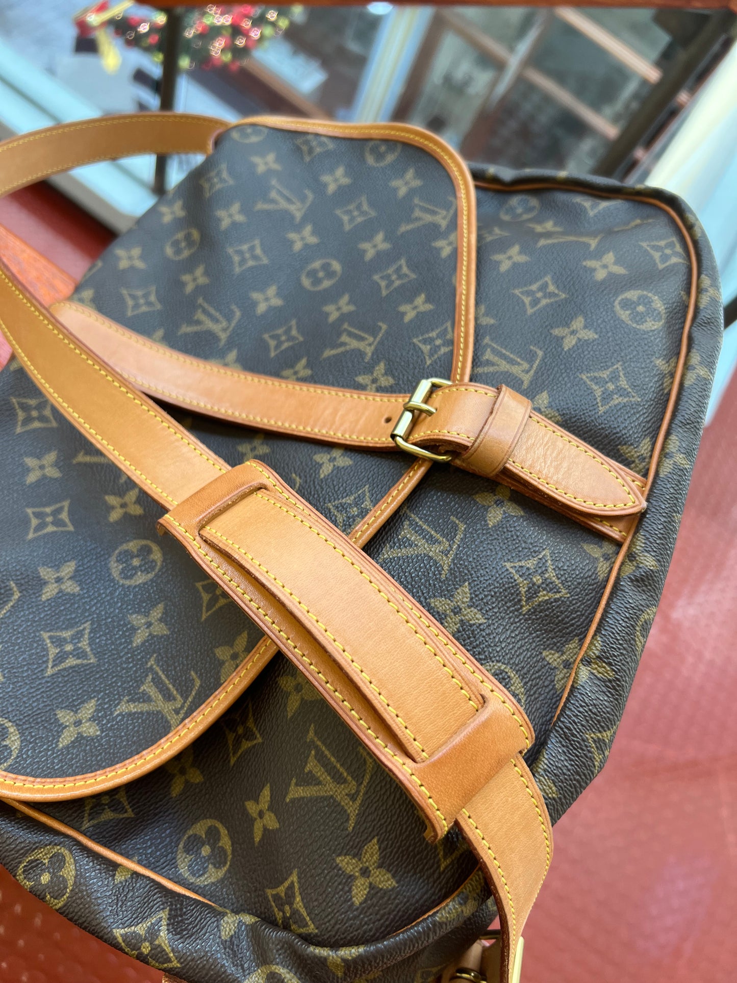 Pre-loved Louis Vuitton Monogram Saumur Crossbody Bag GM 1998