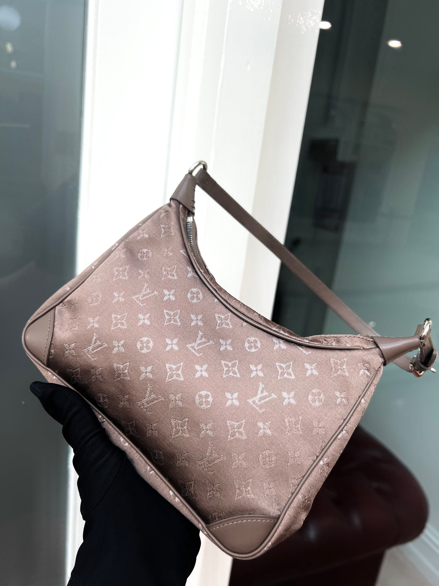 Pre-loved Louis Vuitton Mini Silk Boulogne Handbag Champagne