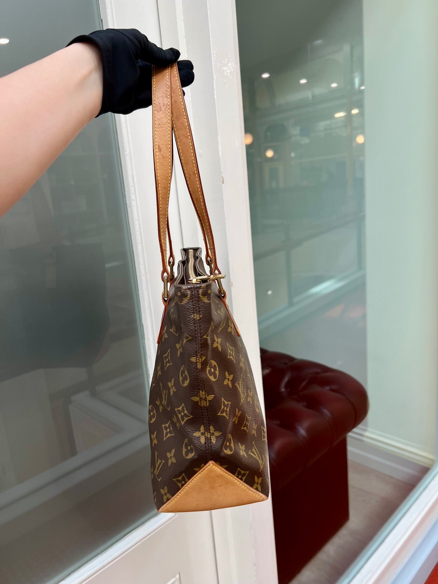 Pre-loved Louis Vuitton
Brown Monogram Cabas Piano Bag 2001