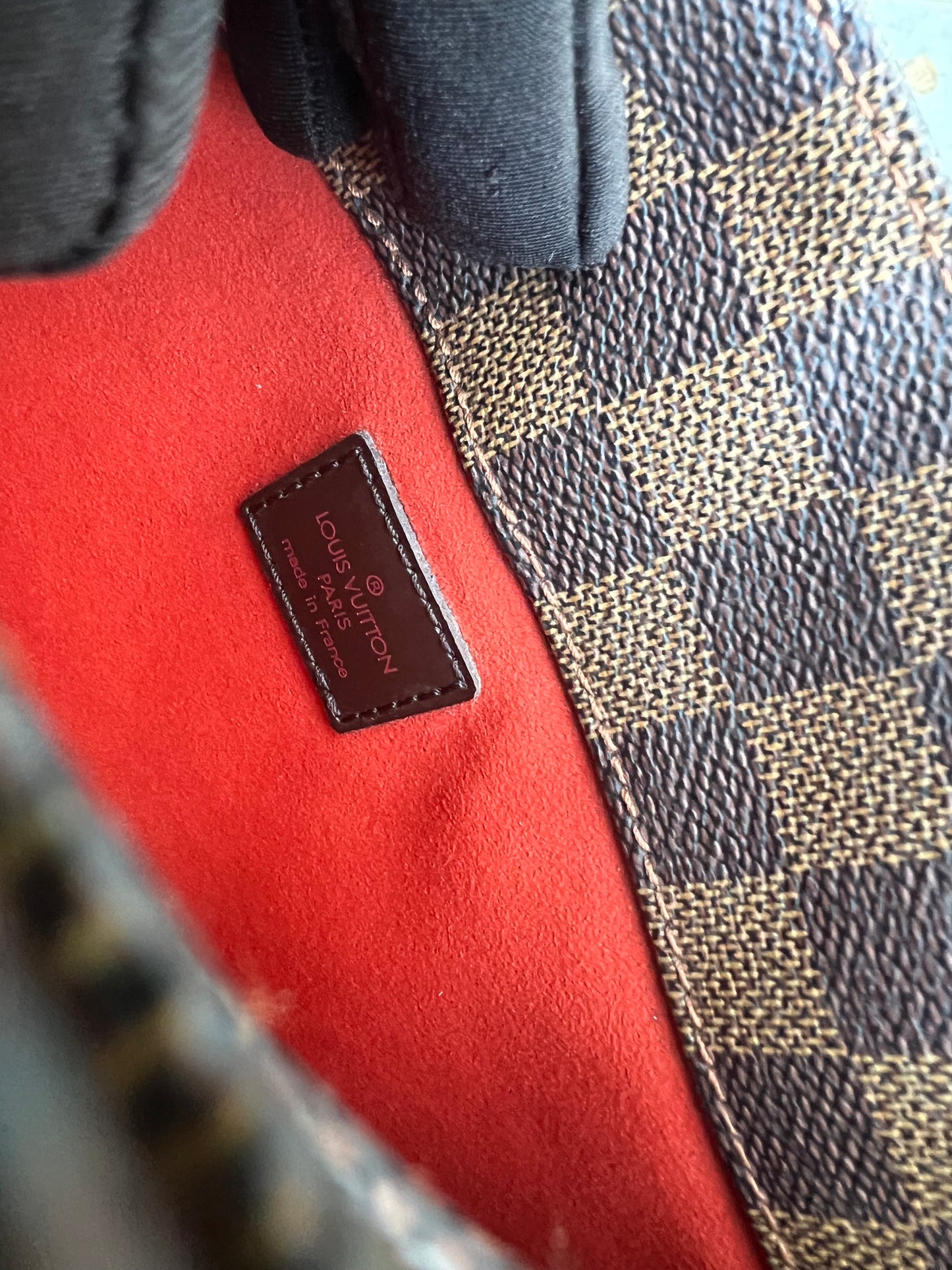 Pre-loved Louis Vuitton Damier Ebene Aubagne Shoulder Bag