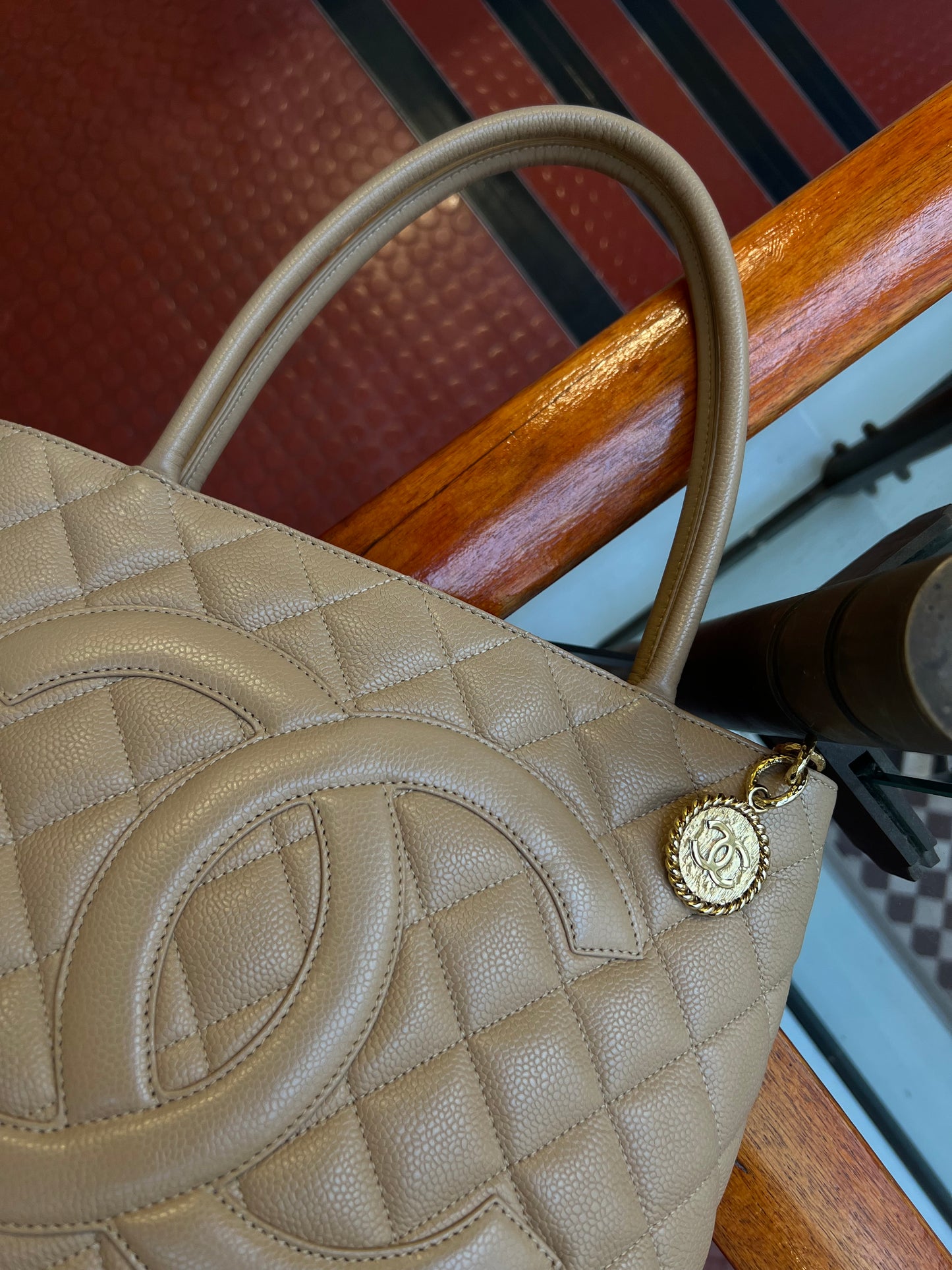Pre-loved Chanel Caviar Medalion Tote Beige