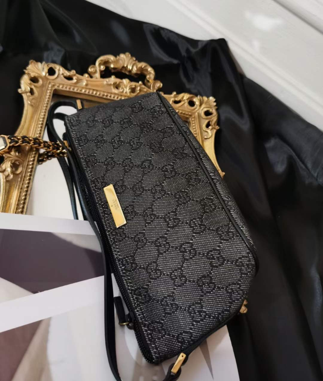 Pre-loved Gucci vintage GG Canvas Boat Baguette Bag Jean