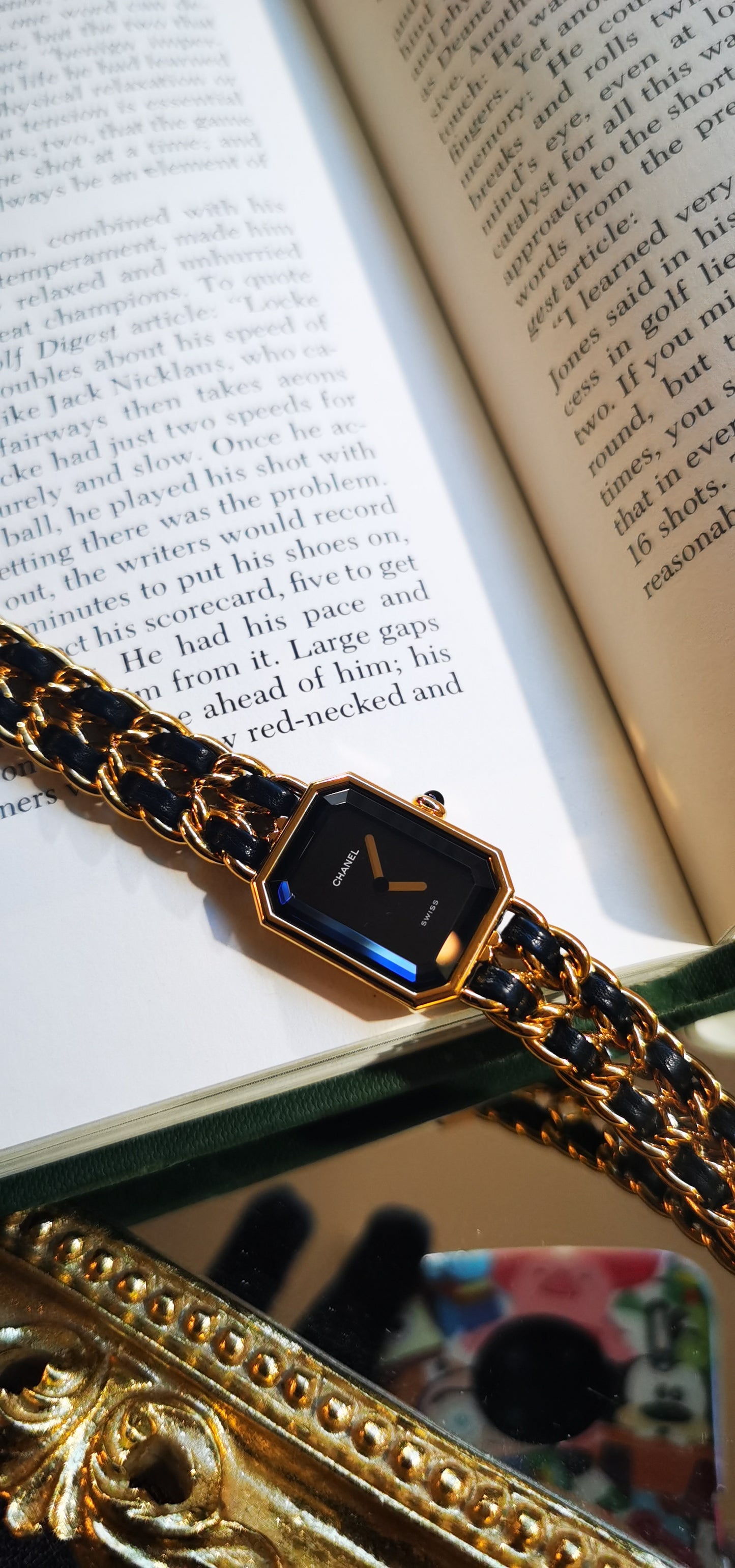 Pre-loved Chanel Vintage PREMIÈRE Watch size M