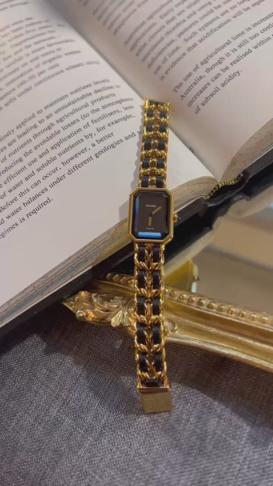 Pre-loved Chanel Vintage PREMIÈRE Watch size M